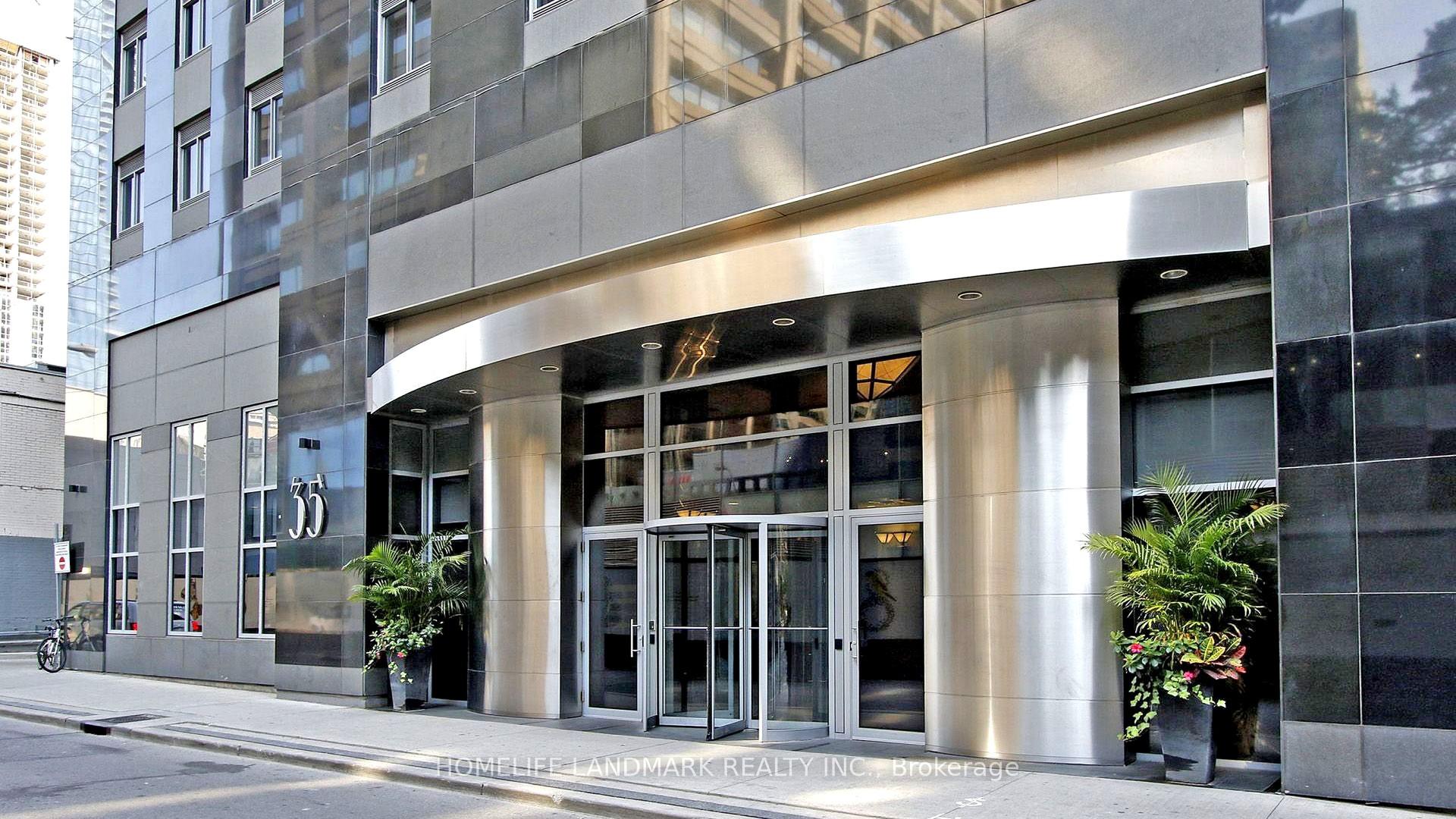 Photo 3 of Unit 2103, 35 Balmuto Street, Toronto, Bay Street Corridor — HOMEH