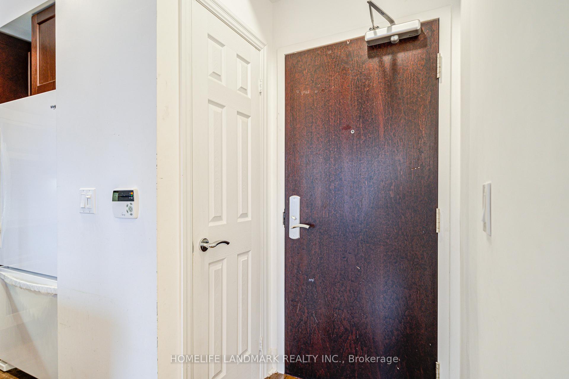 Photo 9 of Unit 2103, 35 Balmuto Street, Toronto, Bay Street Corridor — HOMEH