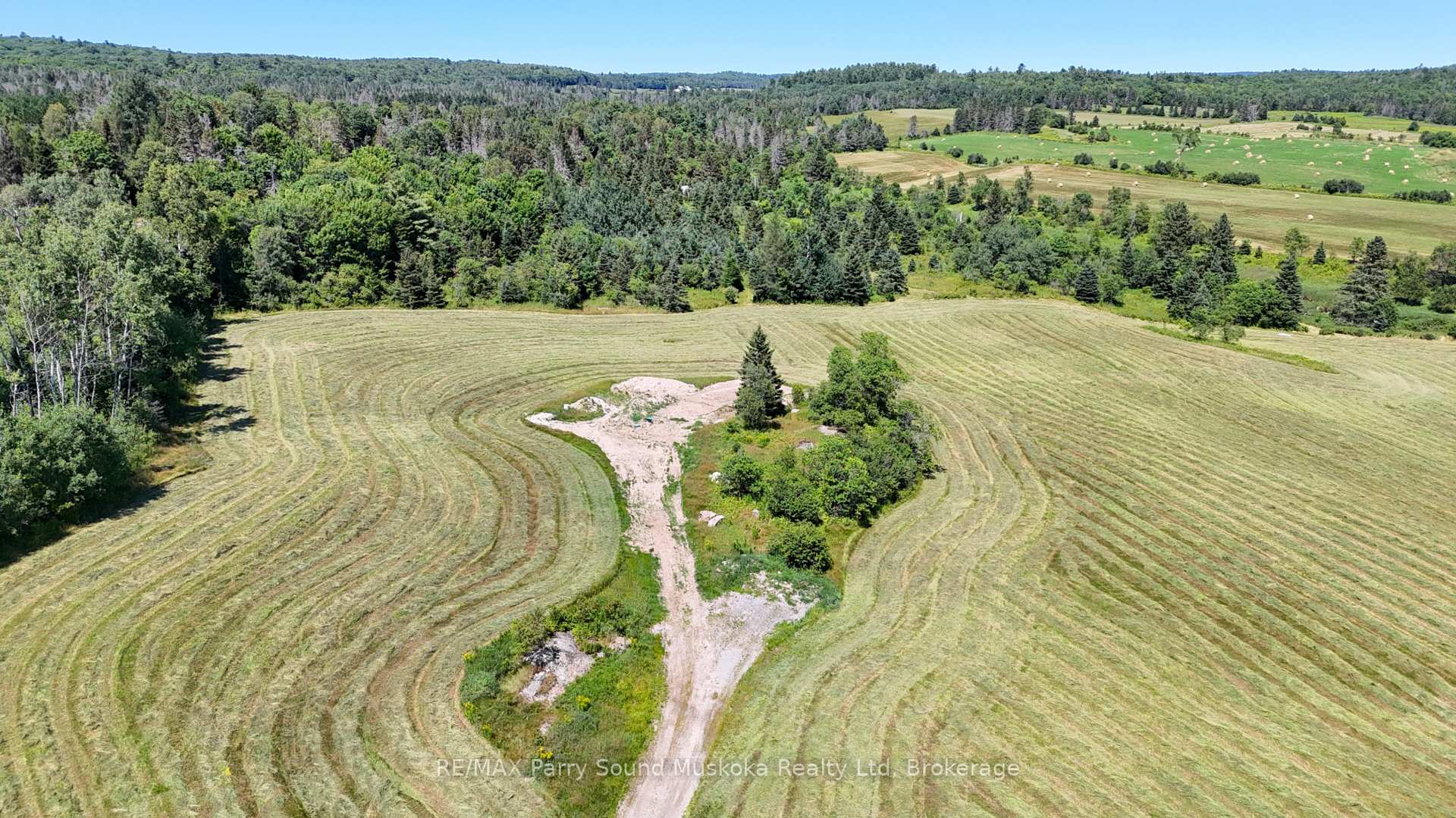 Photo 24 of 31 Miller Road, Magnetawan — HOMEH