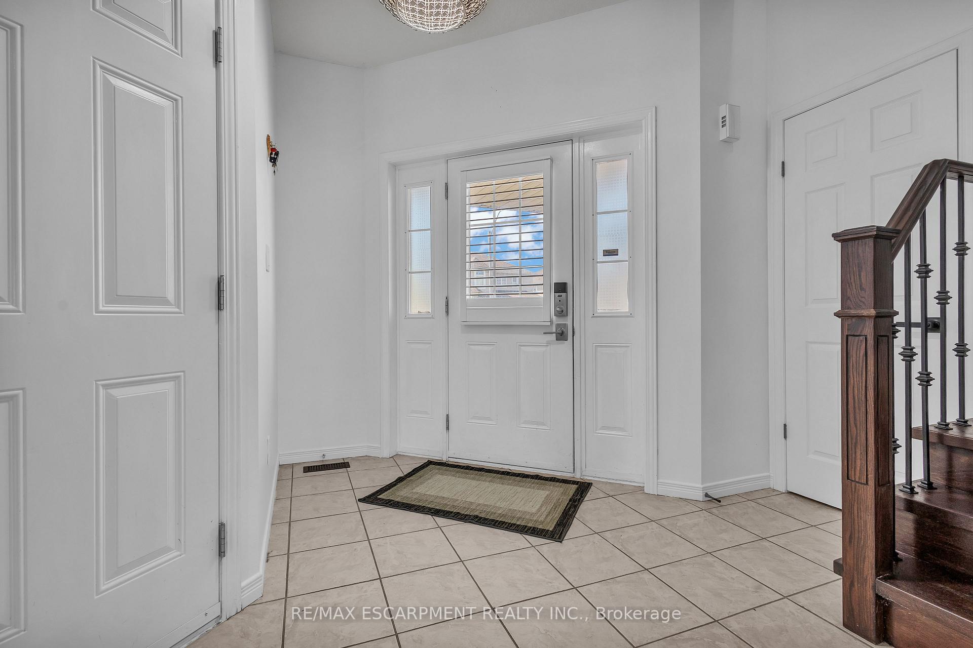 Photo 10 of 73 Fitzgerald Drive, Cambridge, Little's Corners — HOMEH