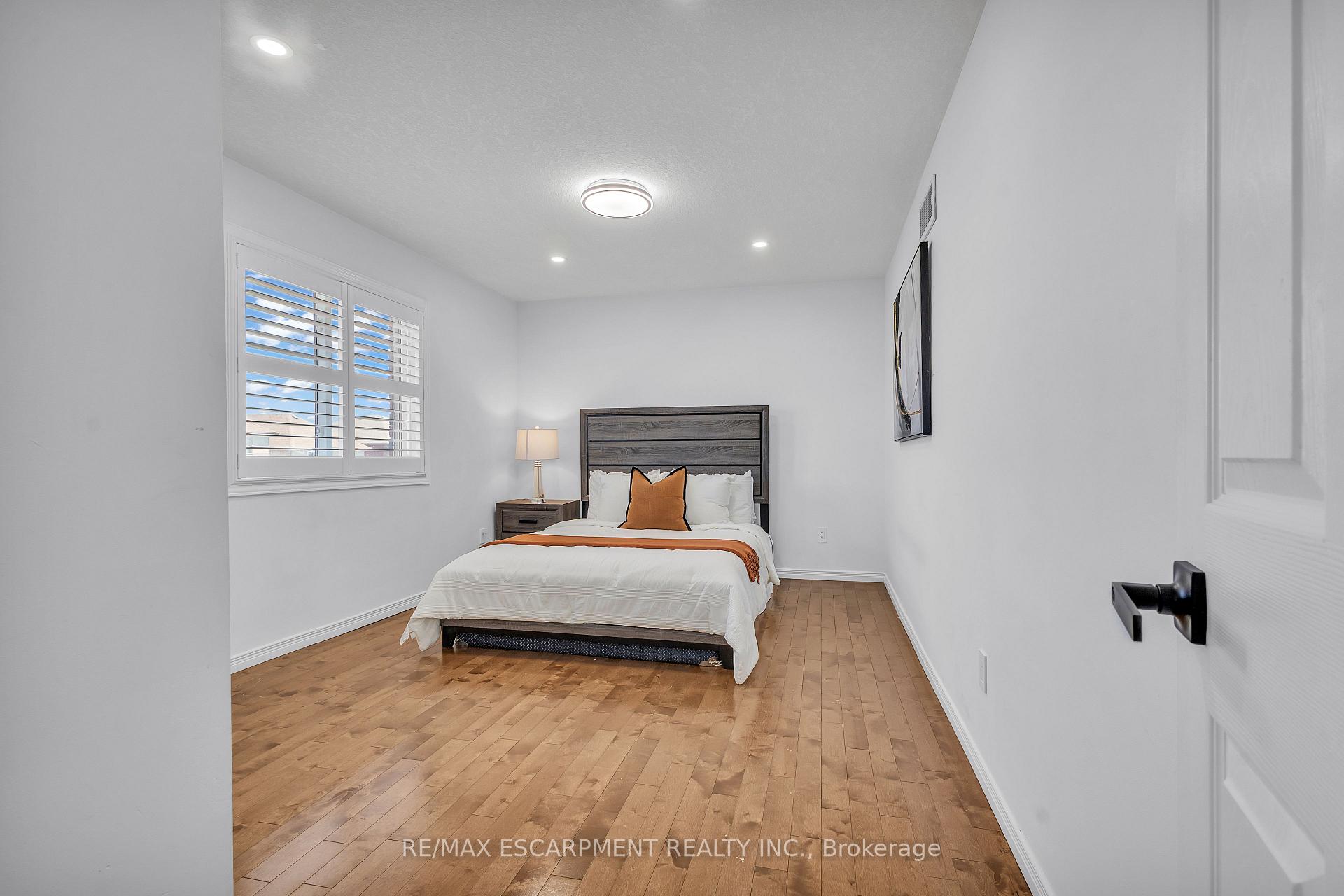 Photo 38 of 73 Fitzgerald Drive, Cambridge, Little's Corners — HOMEH