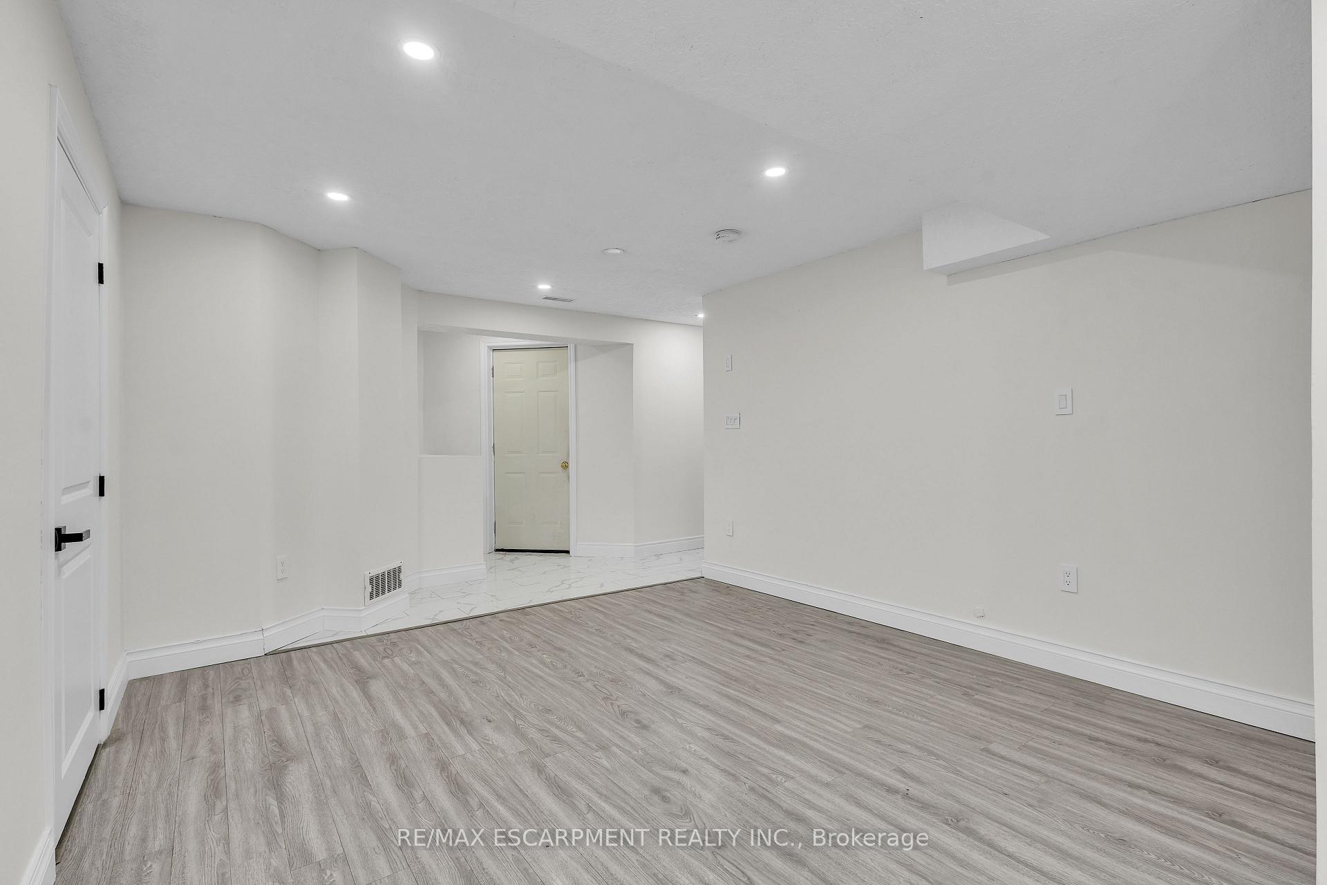 Photo 41 of 73 Fitzgerald Drive, Cambridge, Little's Corners — HOMEH