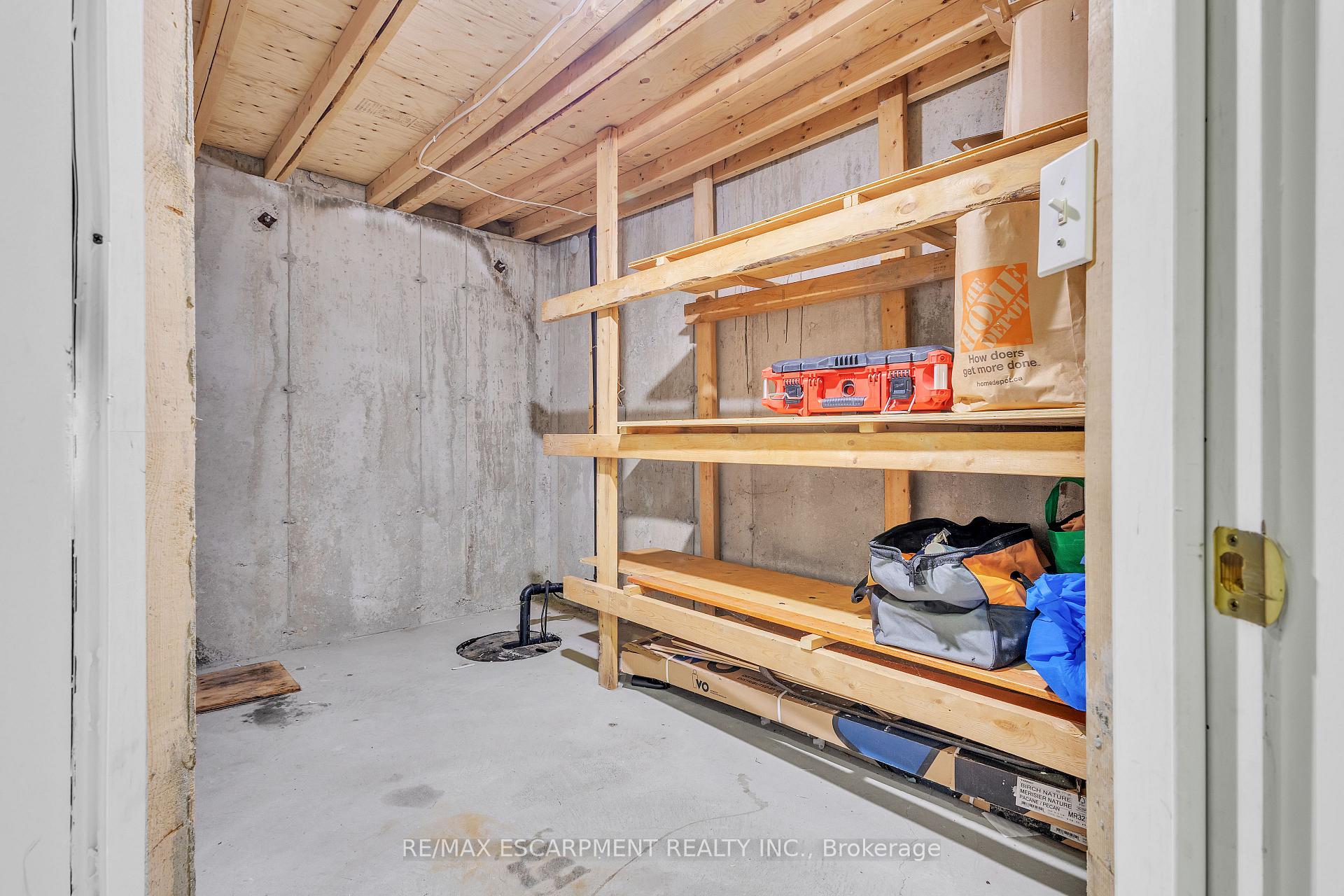 Photo 46 of 73 Fitzgerald Drive, Cambridge, Little's Corners — HOMEH