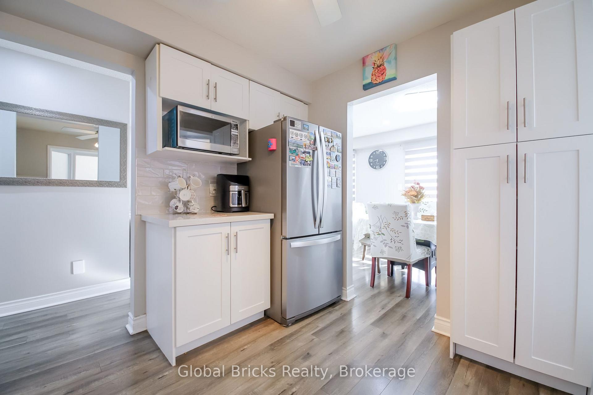 Photo 12 of 56 Winston Crescent, Whitby, Blue Grass Meadows — HOMEH