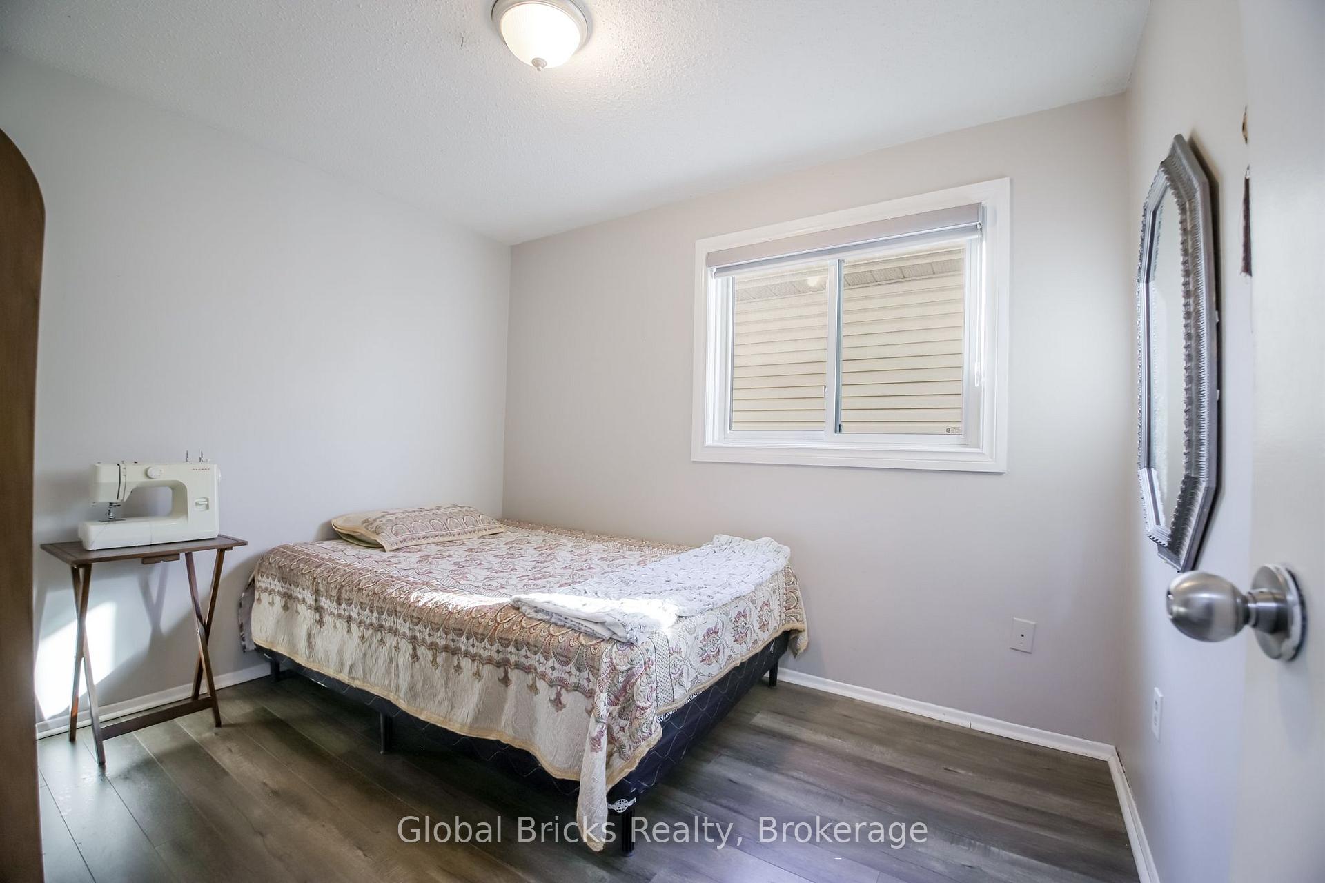 Photo 18 of 56 Winston Crescent, Whitby, Blue Grass Meadows — HOMEH