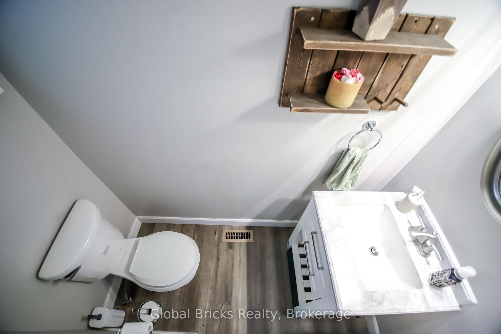 Photo 21 of 56 Winston Crescent, Whitby, Blue Grass Meadows — HOMEH