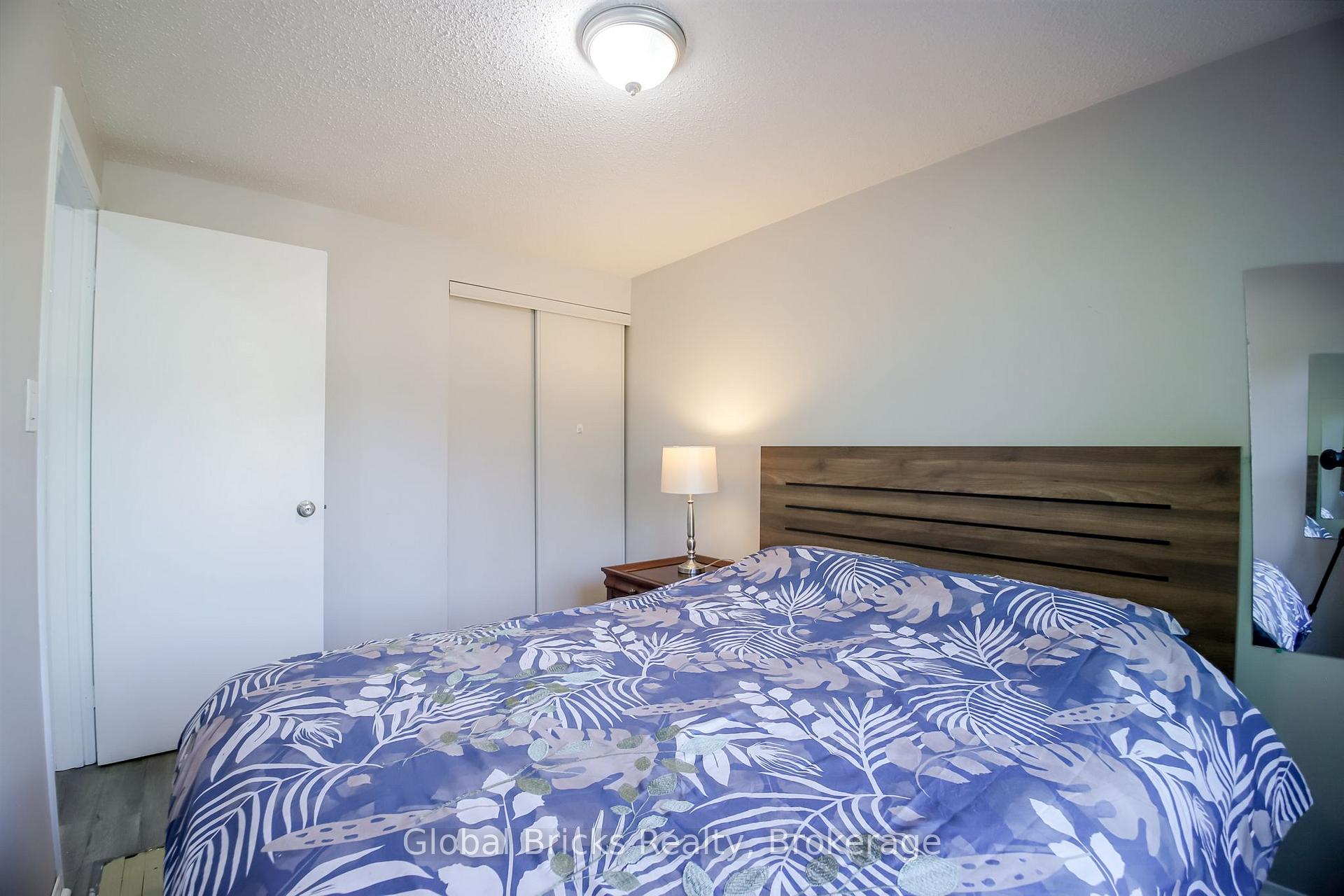 Photo 33 of 56 Winston Crescent, Whitby, Blue Grass Meadows — HOMEH
