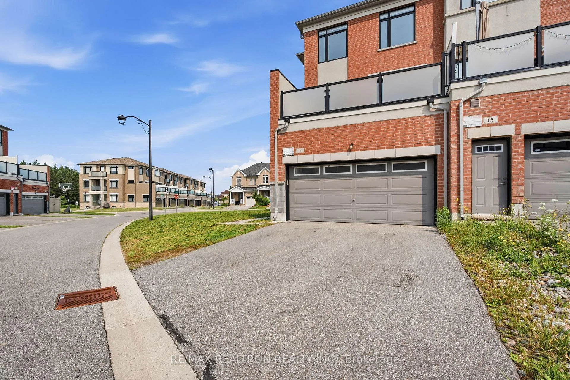 Photo 5 of 5 Sparks Street, Aurora, Rural Aurora — HOMEH