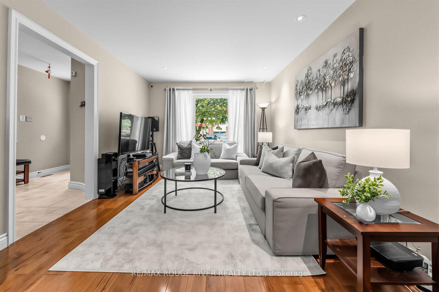 Photo 5 of 36 Nimrod Crescent, Brampton, Westgate — HOMEH