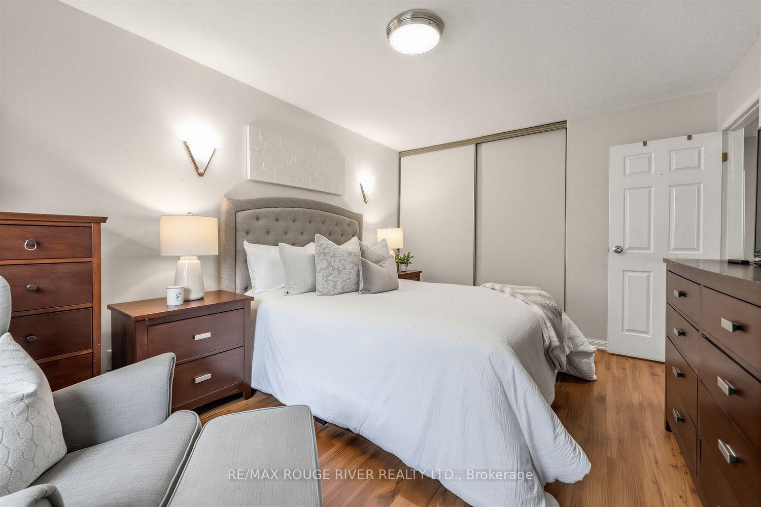 Photo 20 of 36 Nimrod Crescent, Brampton, Westgate — HOMEH