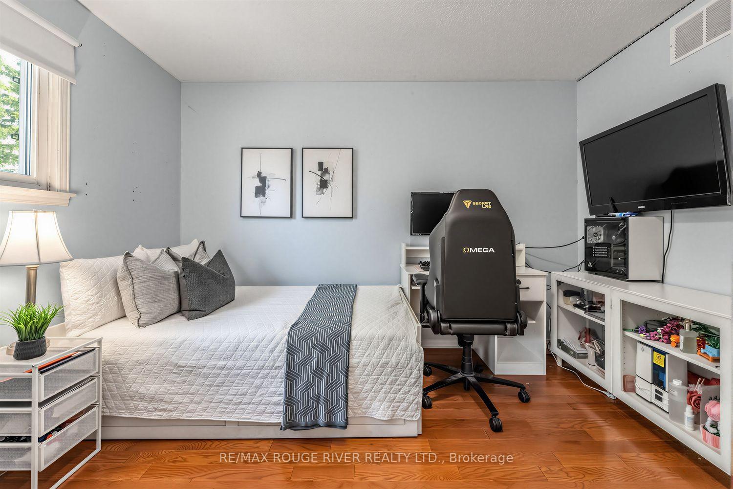 Photo 22 of 36 Nimrod Crescent, Brampton, Westgate — HOMEH