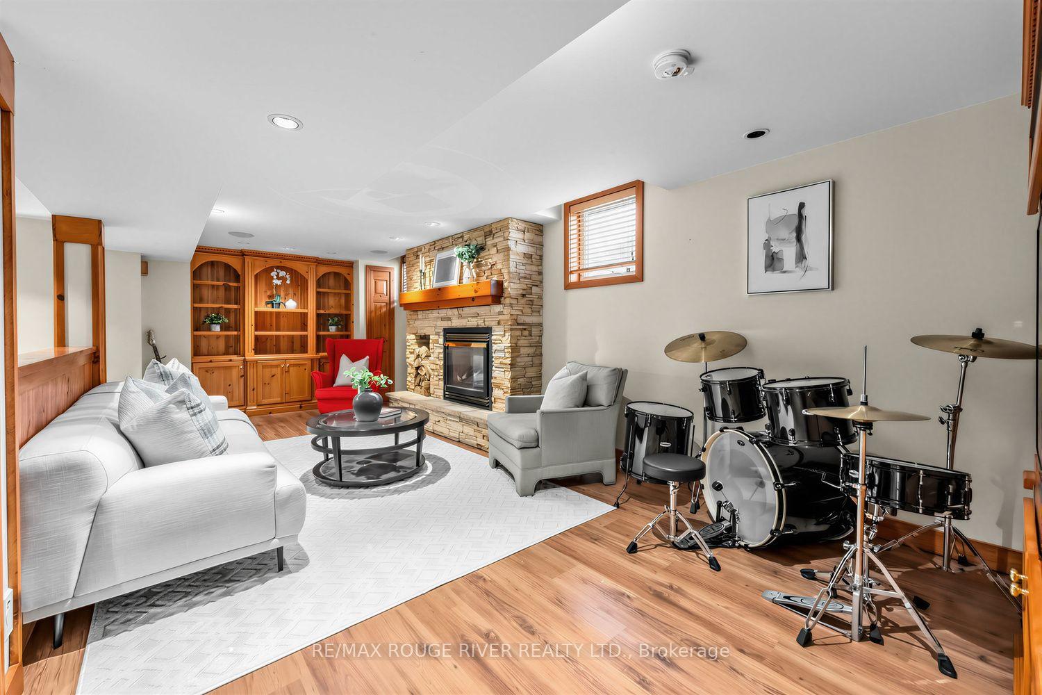 Photo 28 of 36 Nimrod Crescent, Brampton, Westgate — HOMEH