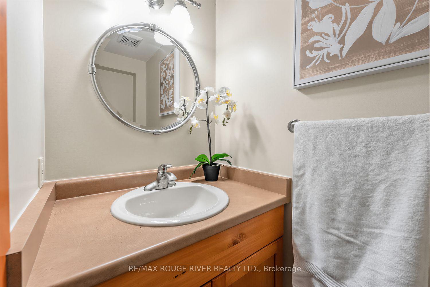 Photo 31 of 36 Nimrod Crescent, Brampton, Westgate — HOMEH