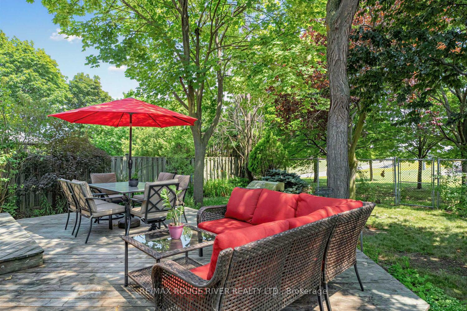 Photo 32 of 36 Nimrod Crescent, Brampton, Westgate — HOMEH