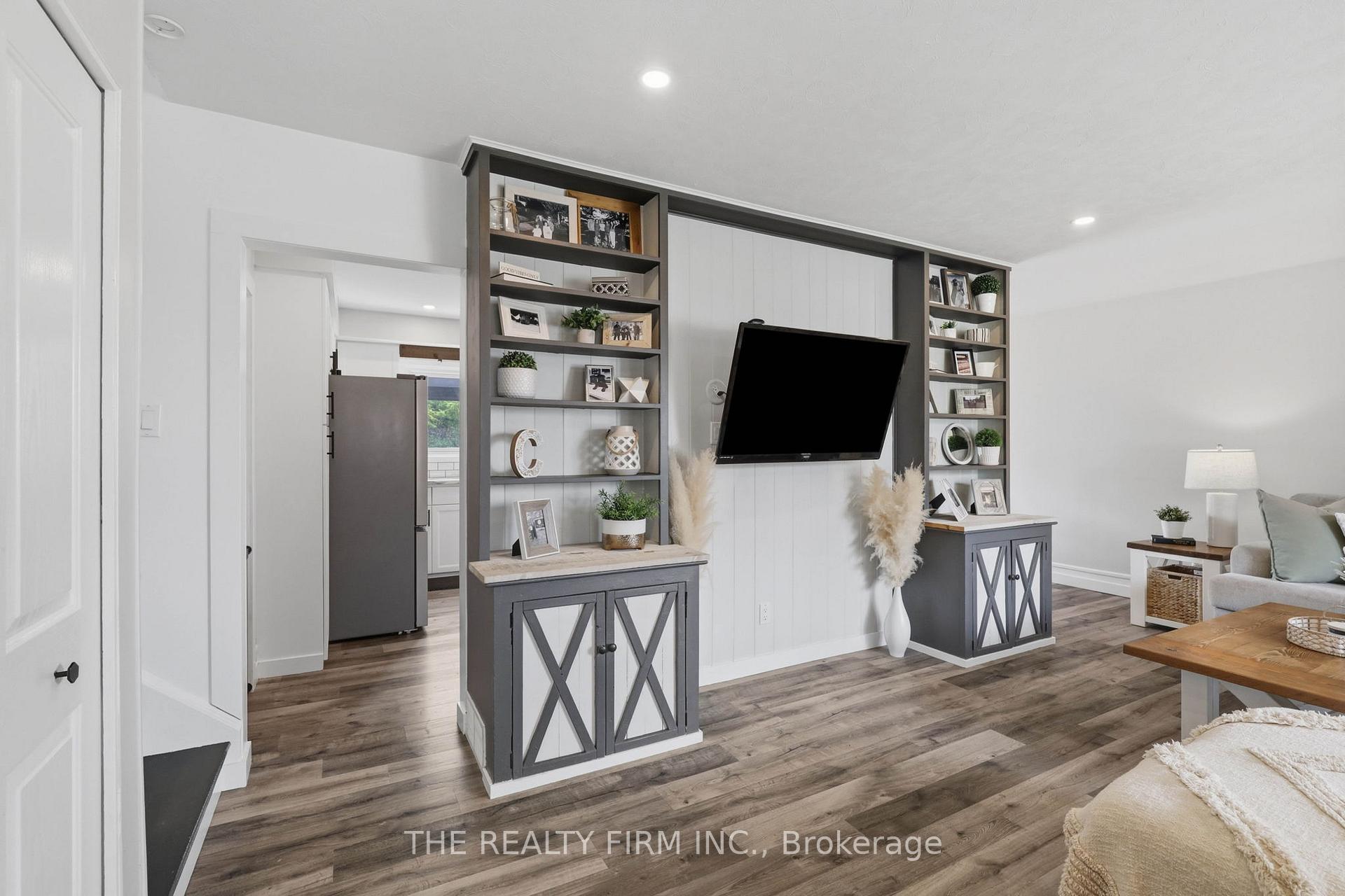 Photo 4 of 162 Oakwood Drive, Thames Centre, Dorchester — HOMEH