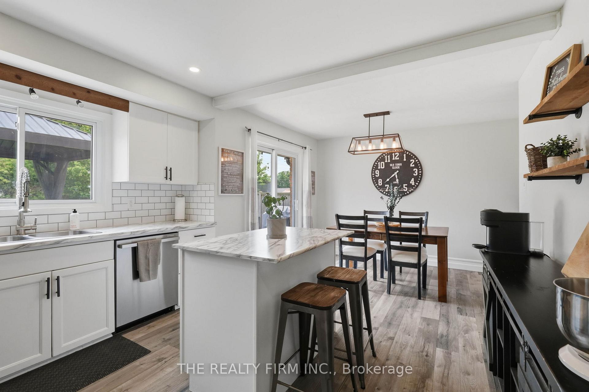 Photo 10 of 162 Oakwood Drive, Thames Centre, Dorchester — HOMEH