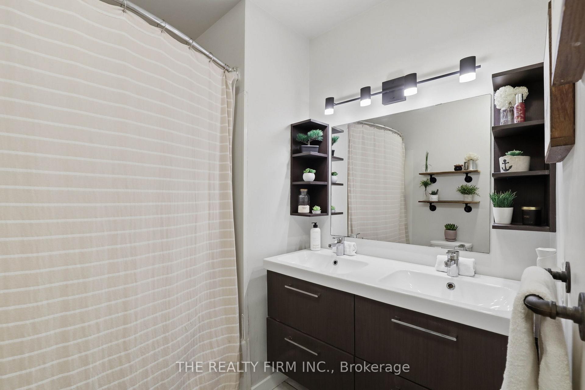 Photo 15 of 162 Oakwood Drive, Thames Centre, Dorchester — HOMEH