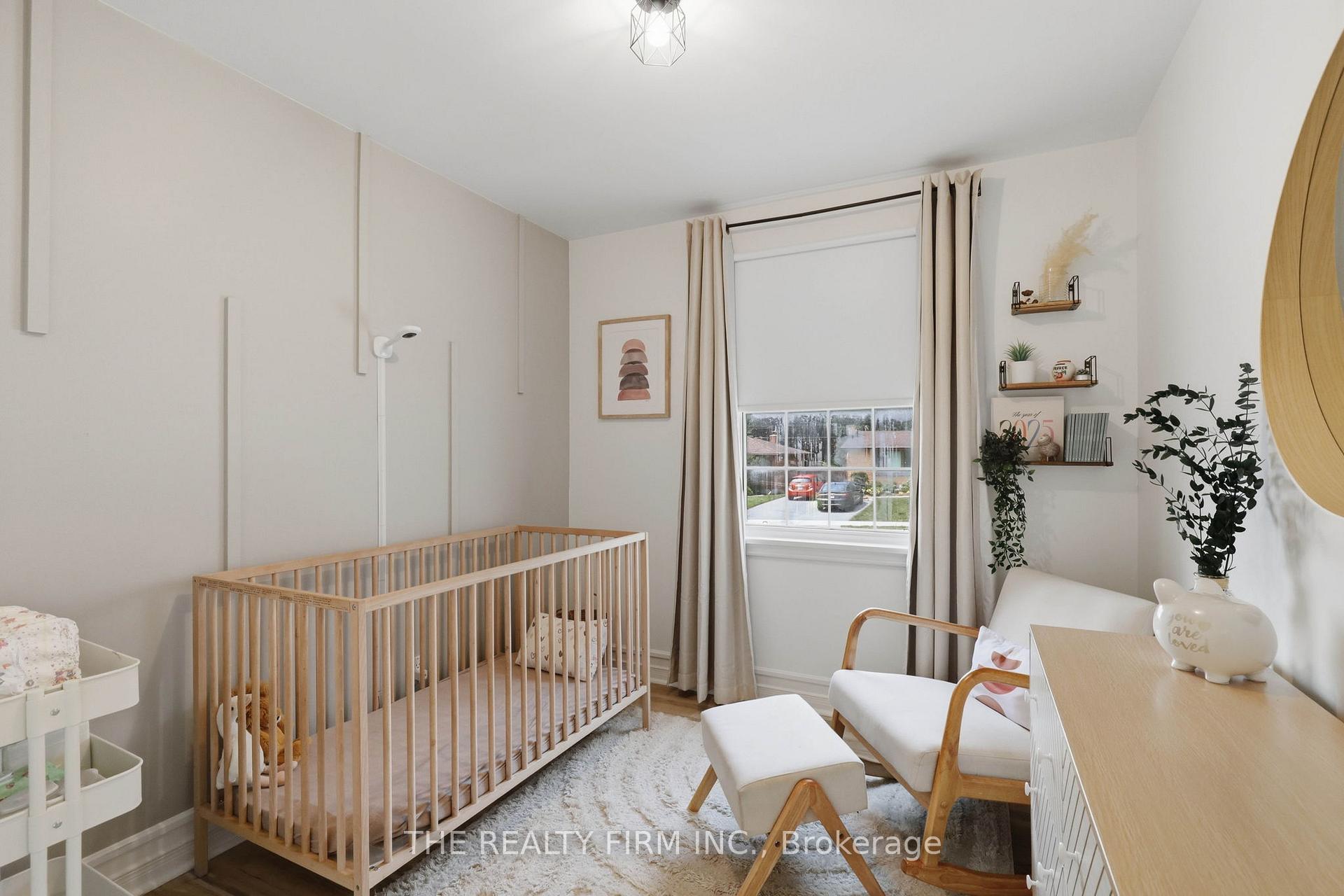 Photo 16 of 162 Oakwood Drive, Thames Centre, Dorchester — HOMEH