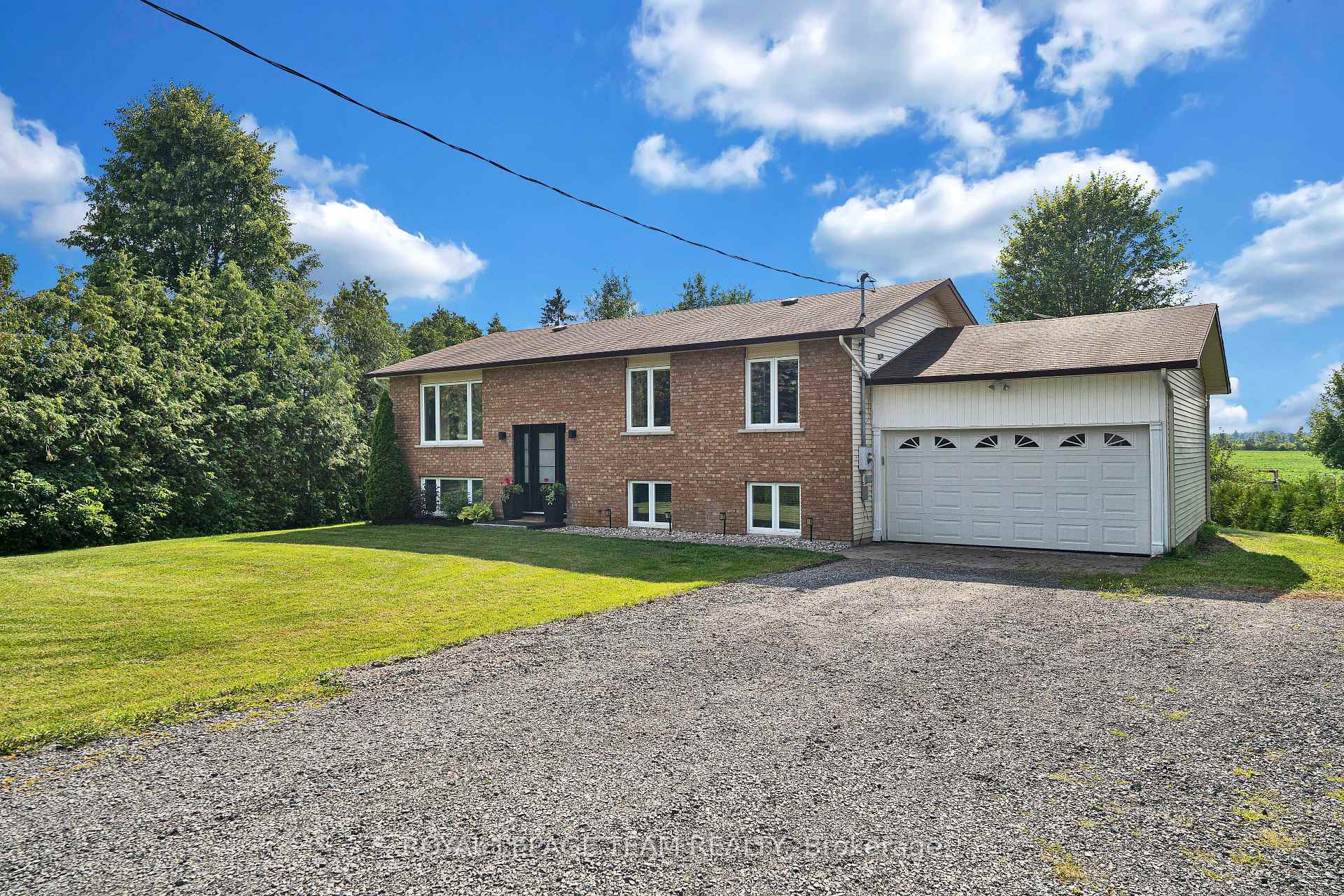 Photo 2 of 2584 Stagecoach Road, Ottawa, Osgoode Twp North of Reg Rd 6 — HOMEH
