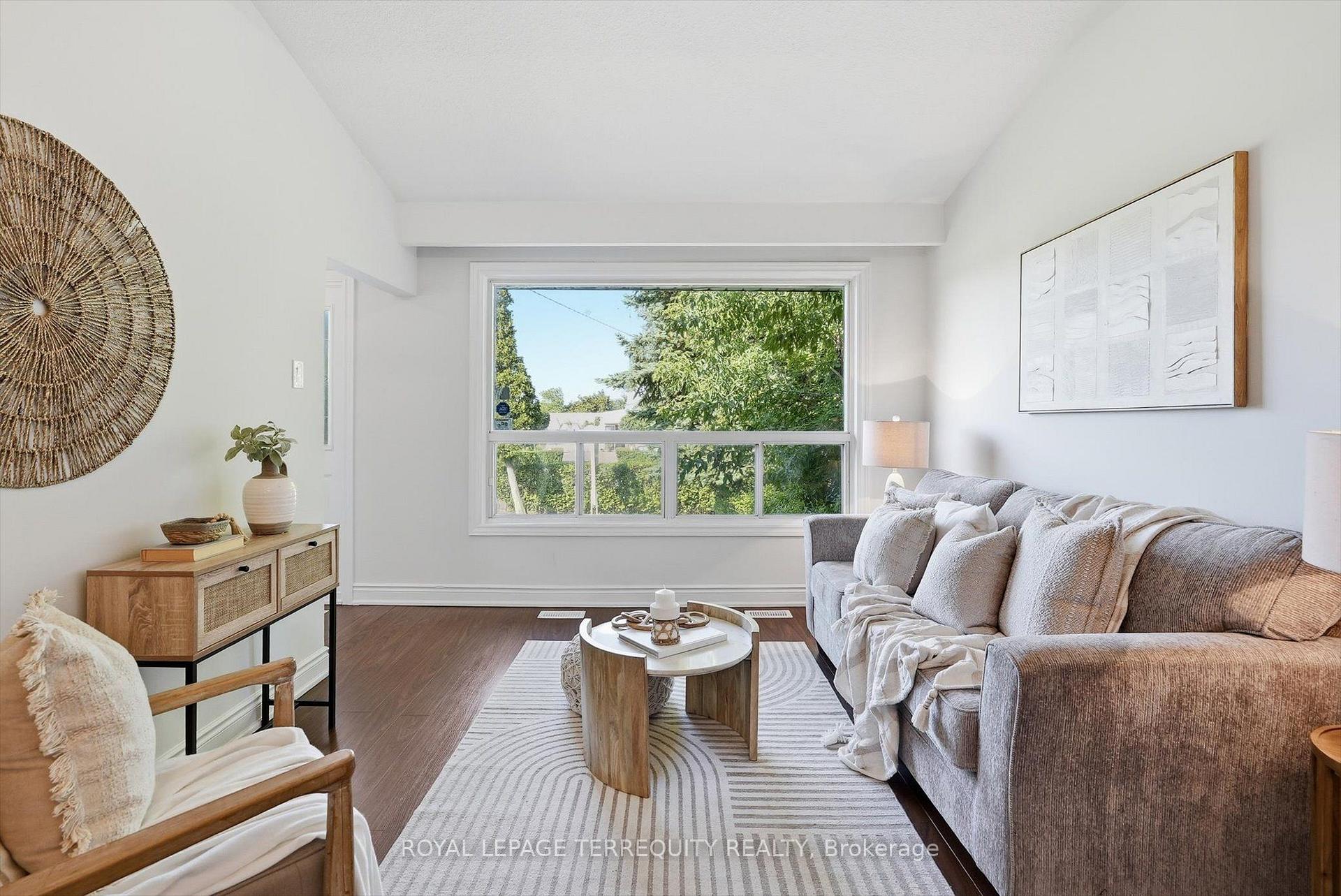 Photo 6 of 89 Benjamin Boulevard, Scarborough, Kennedy Park — HOMEH
