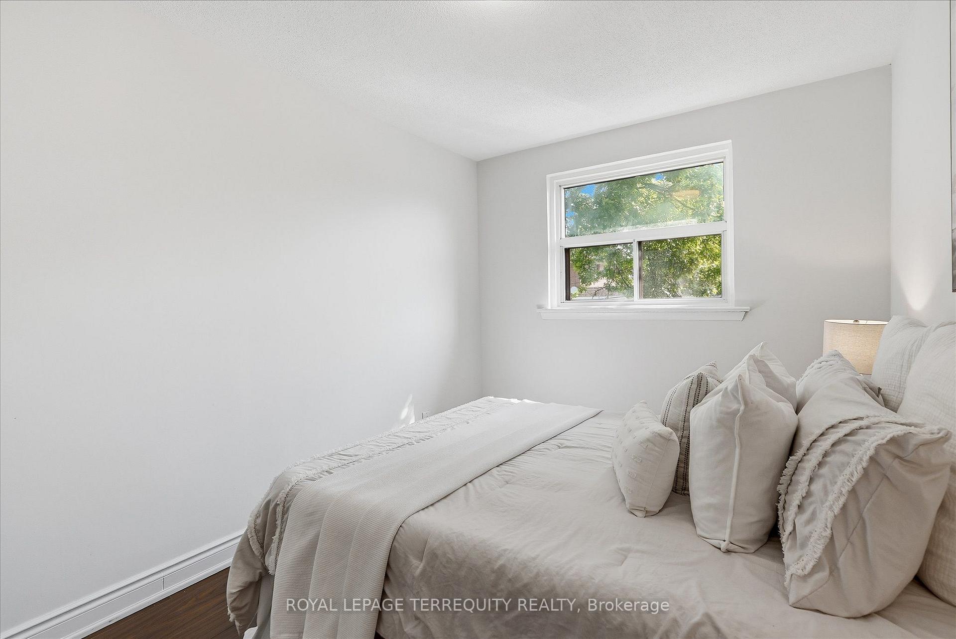 Photo 29 of 89 Benjamin Boulevard, Scarborough, Kennedy Park — HOMEH