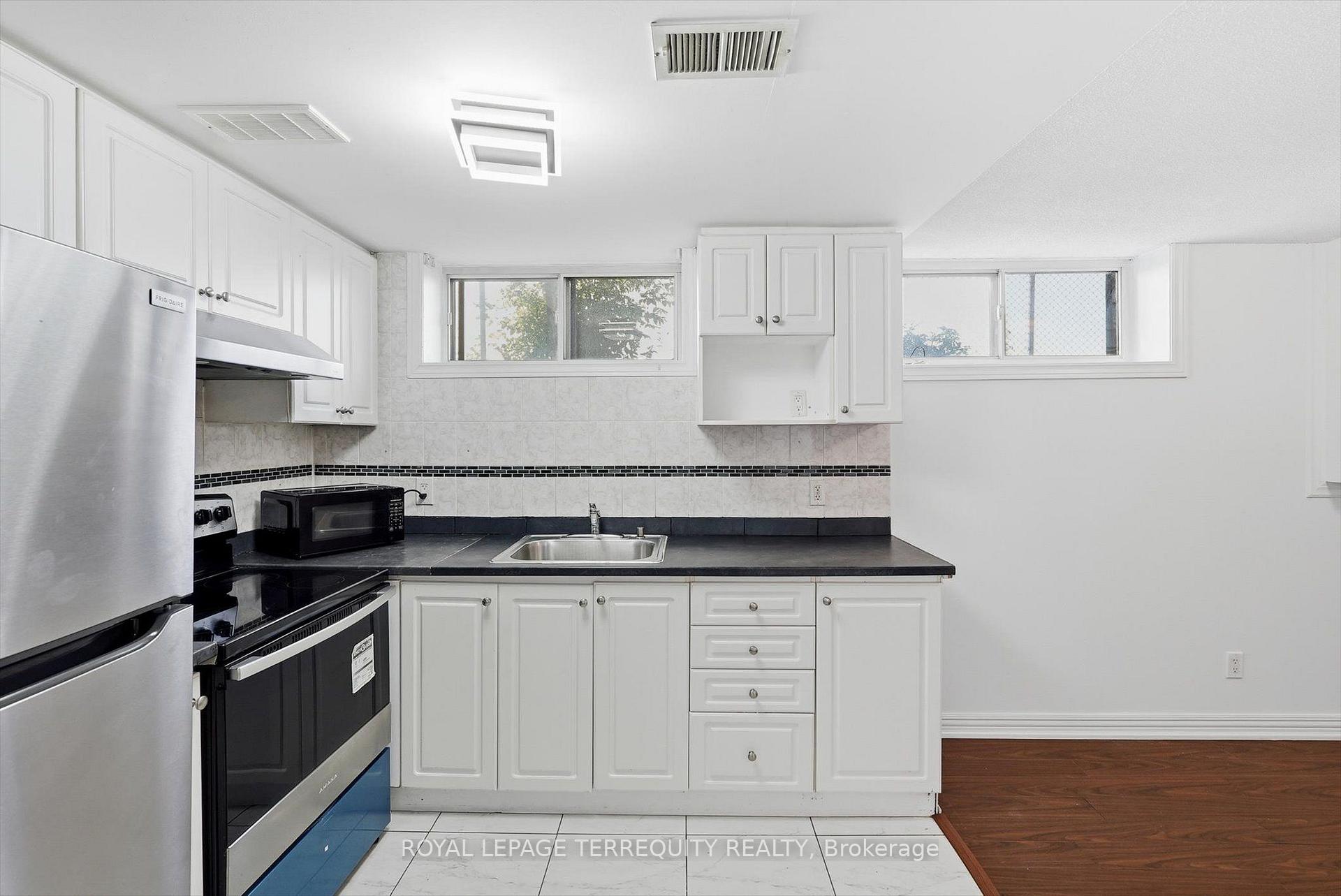 Photo 34 of 89 Benjamin Boulevard, Scarborough, Kennedy Park — HOMEH
