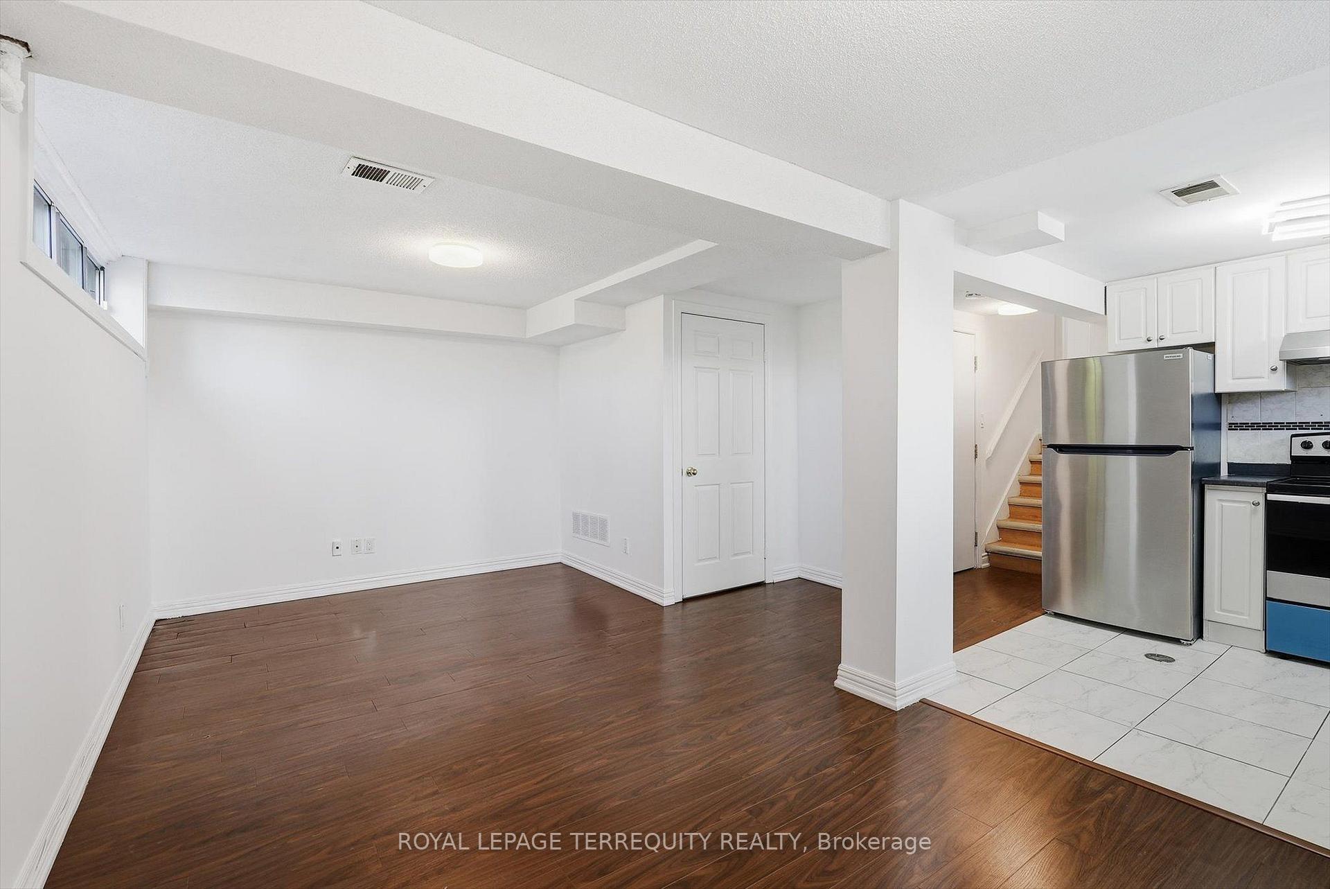 Photo 36 of 89 Benjamin Boulevard, Scarborough, Kennedy Park — HOMEH