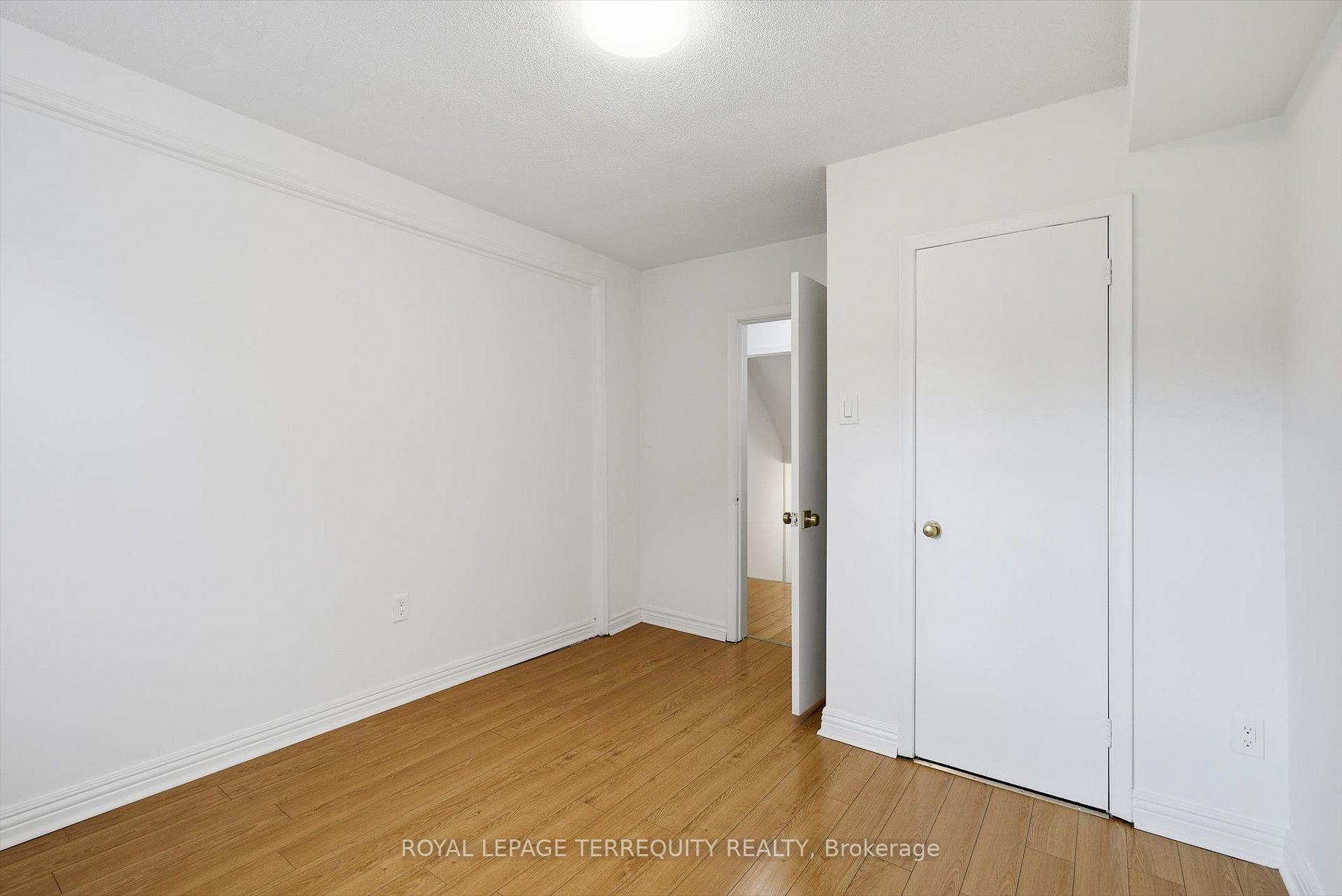 Photo 43 of 89 Benjamin Boulevard, Scarborough, Kennedy Park — HOMEH
