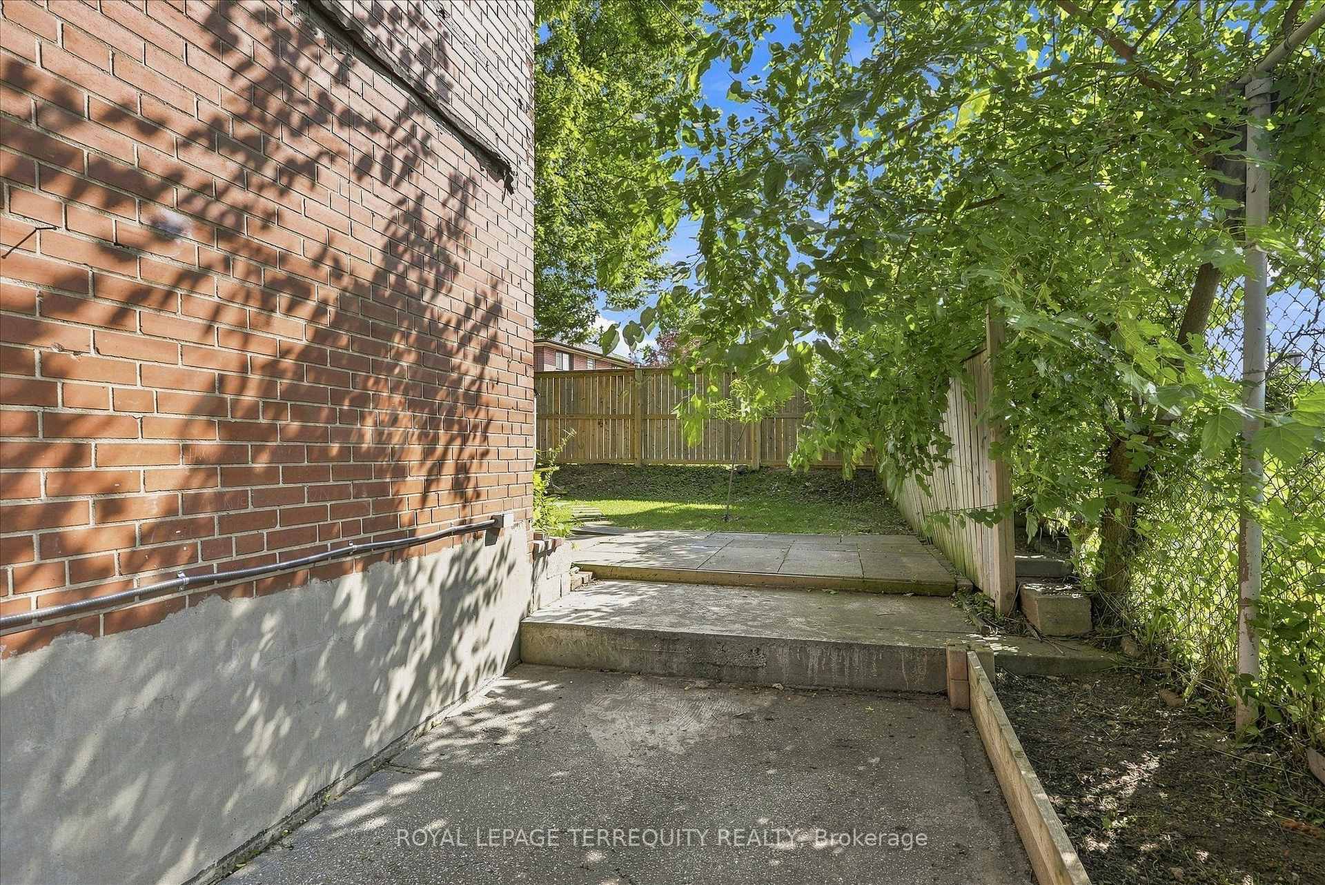 Photo 47 of 89 Benjamin Boulevard, Scarborough, Kennedy Park — HOMEH