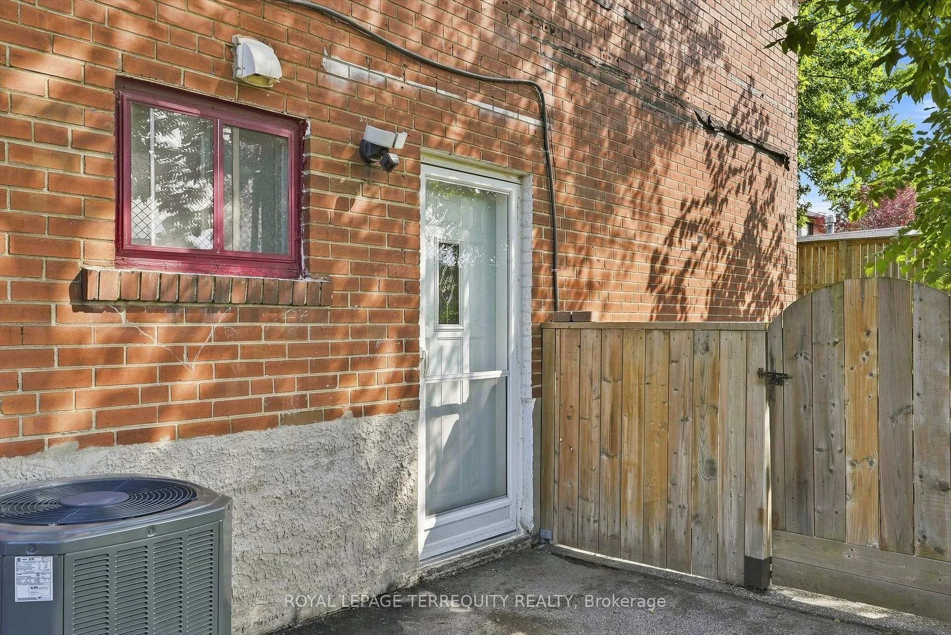 Photo 46 of 89 Benjamin Boulevard, Scarborough, Kennedy Park — HOMEH