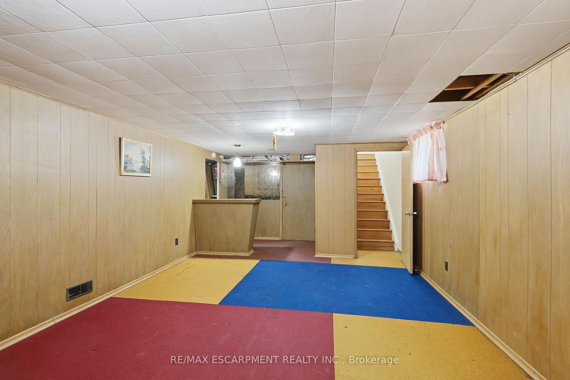 Photo 20 of 44 McDonald Court, Hamilton, Waterdown — HOMEH