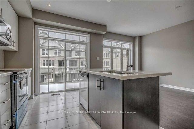 Photo 7 of 3106 Postridge Drive, Oakville, Joshua Meadows — HOMEH