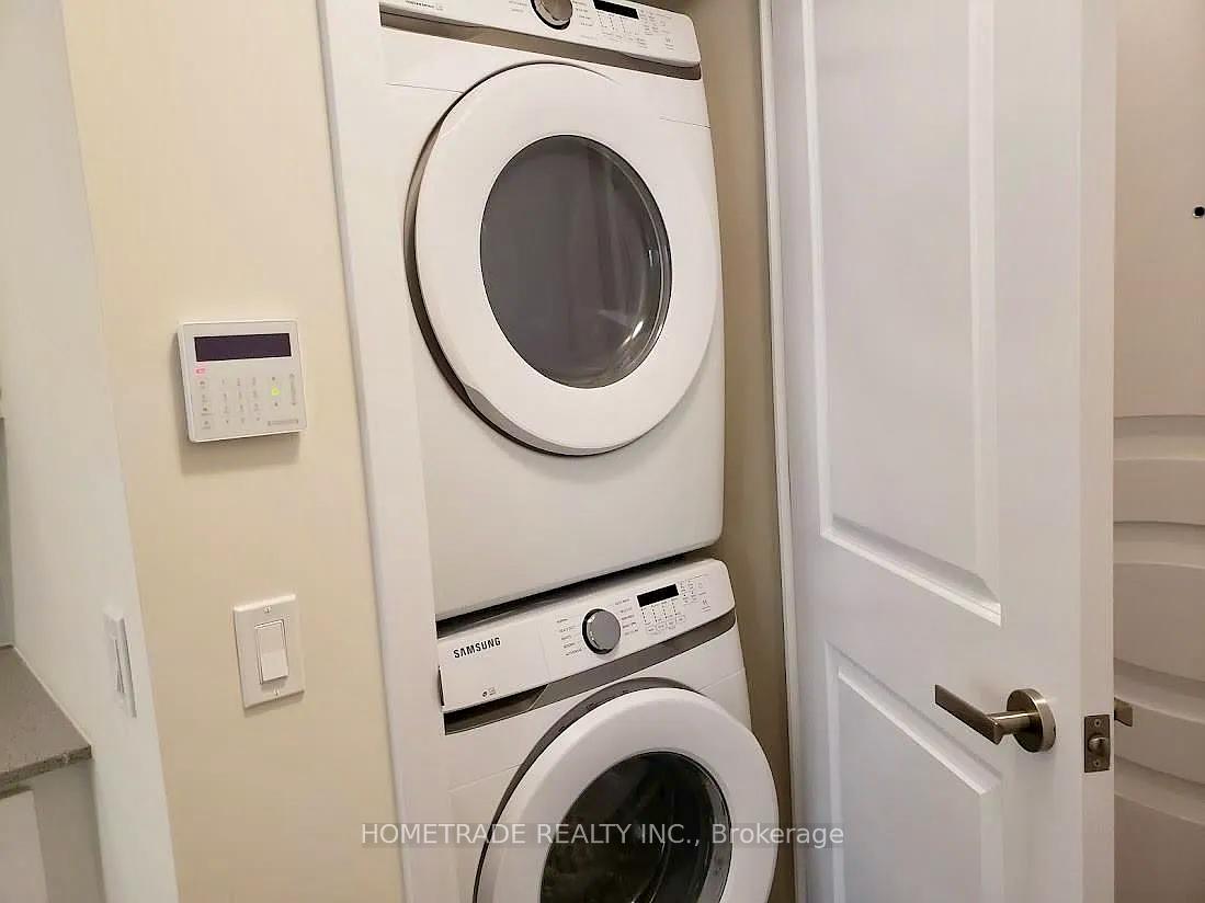 Photo 11 of Unit 1404, 9085 Jane Street, Vaughan, Concord — HOMEH