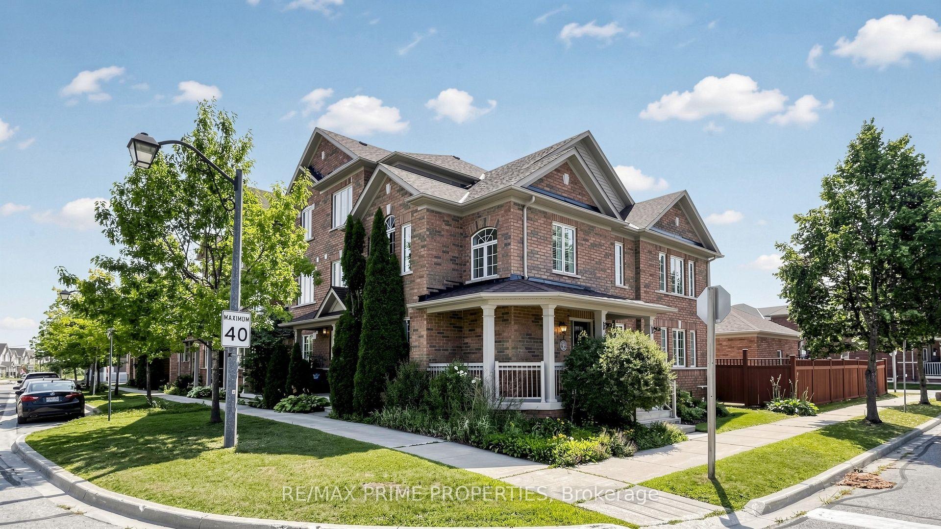 Photo 2 of 499 White's Hill Avenue, Markham, Cornell — HOMEH