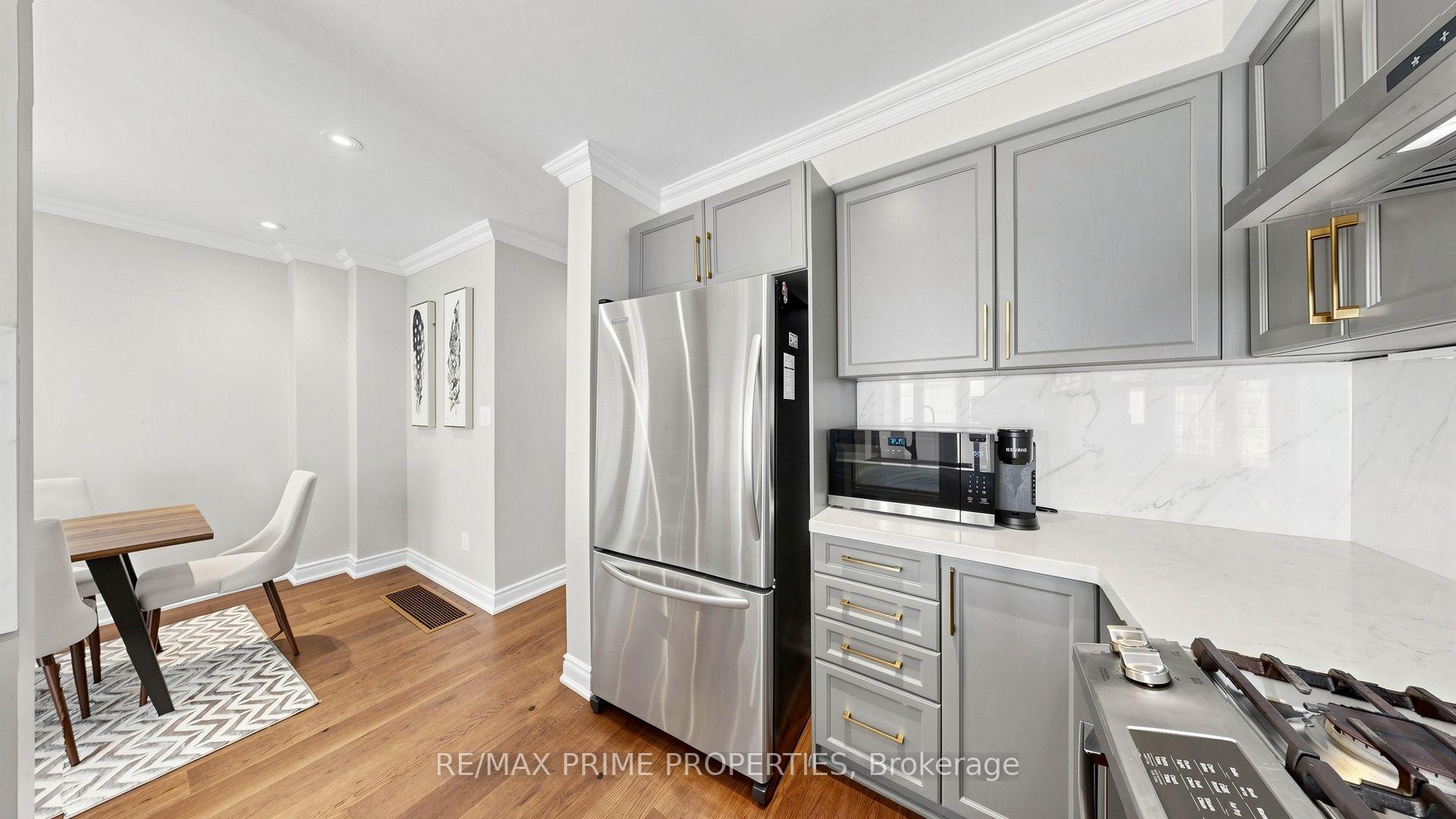 Photo 10 of 499 White's Hill Avenue, Markham, Cornell — HOMEH