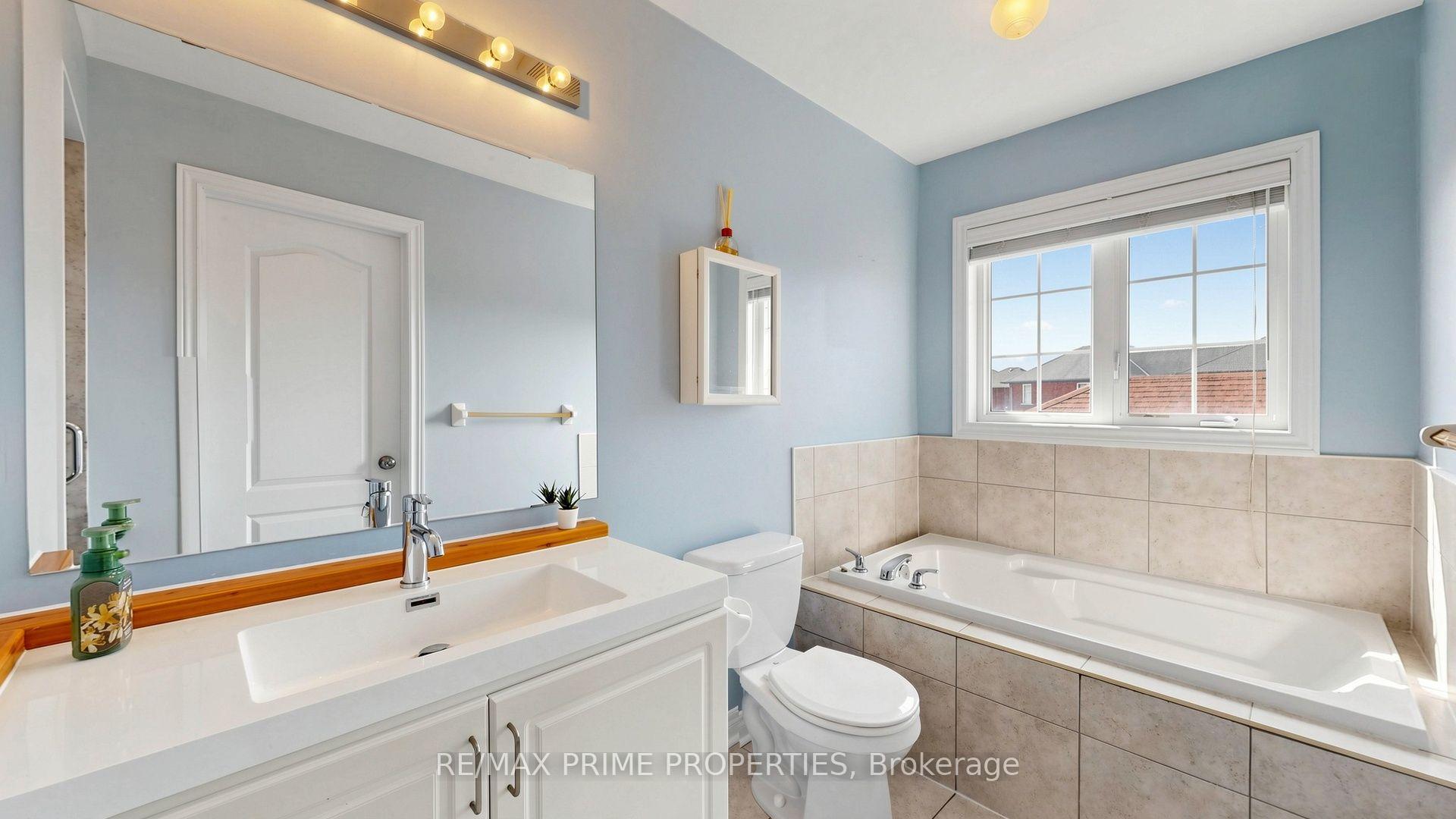 Photo 23 of 499 White's Hill Avenue, Markham, Cornell — HOMEH
