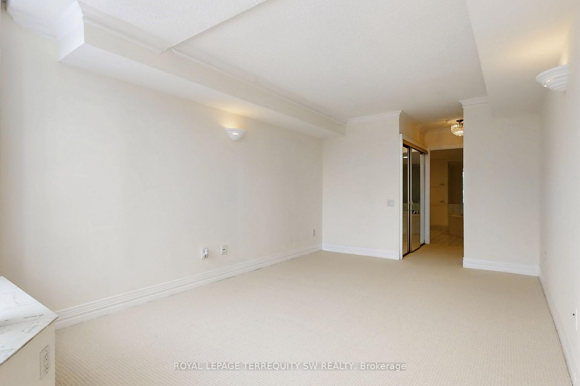 Photo 24 of Unit 2001, 71 Simcoe Street, Toronto, Bay Street Corridor — HOMEH