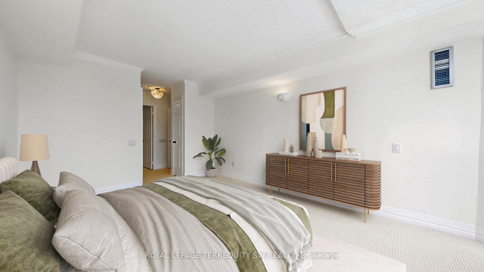 Photo 25 of Unit 2001, 71 Simcoe Street, Toronto, Bay Street Corridor — HOMEH