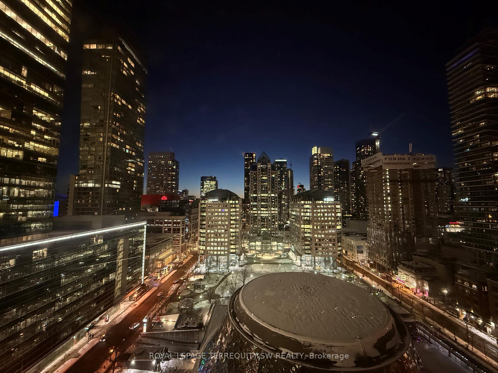 Photo 37 of Unit 2001, 71 Simcoe Street, Toronto, Bay Street Corridor — HOMEH