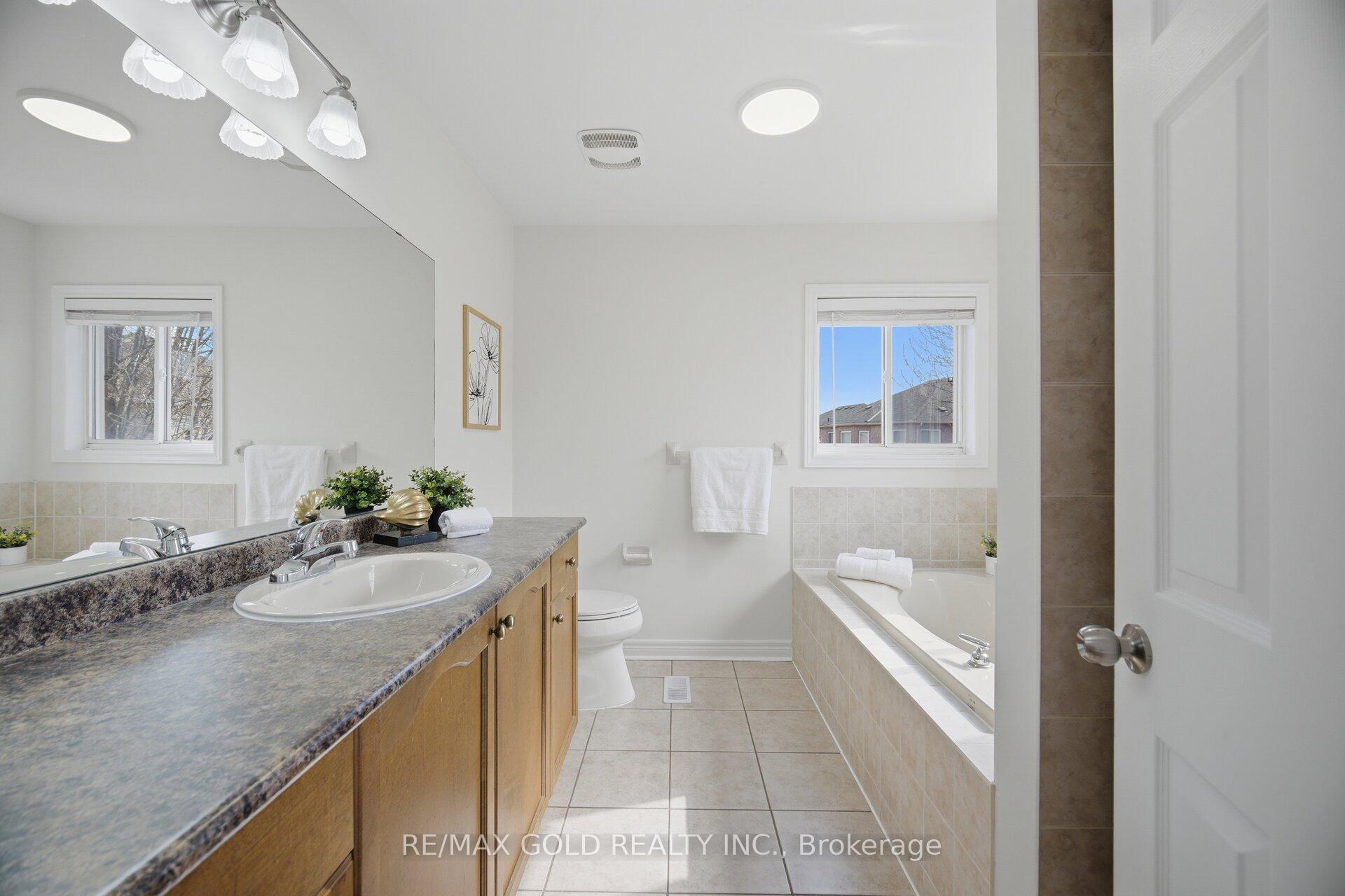 Photo 24 of 32 Ness Road, Brampton, Bram West — HOMEH