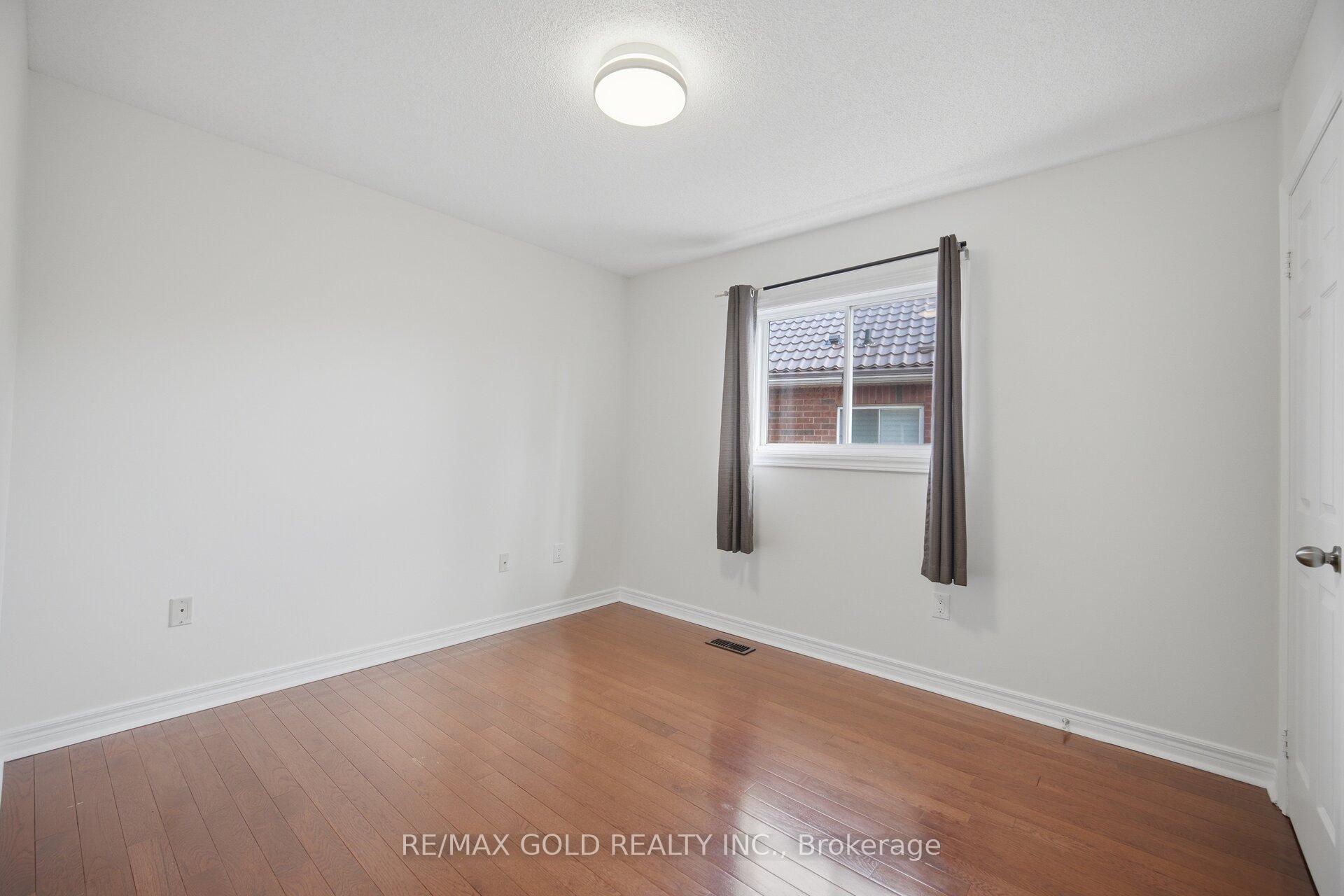 Photo 31 of 32 Ness Road, Brampton, Bram West — HOMEH