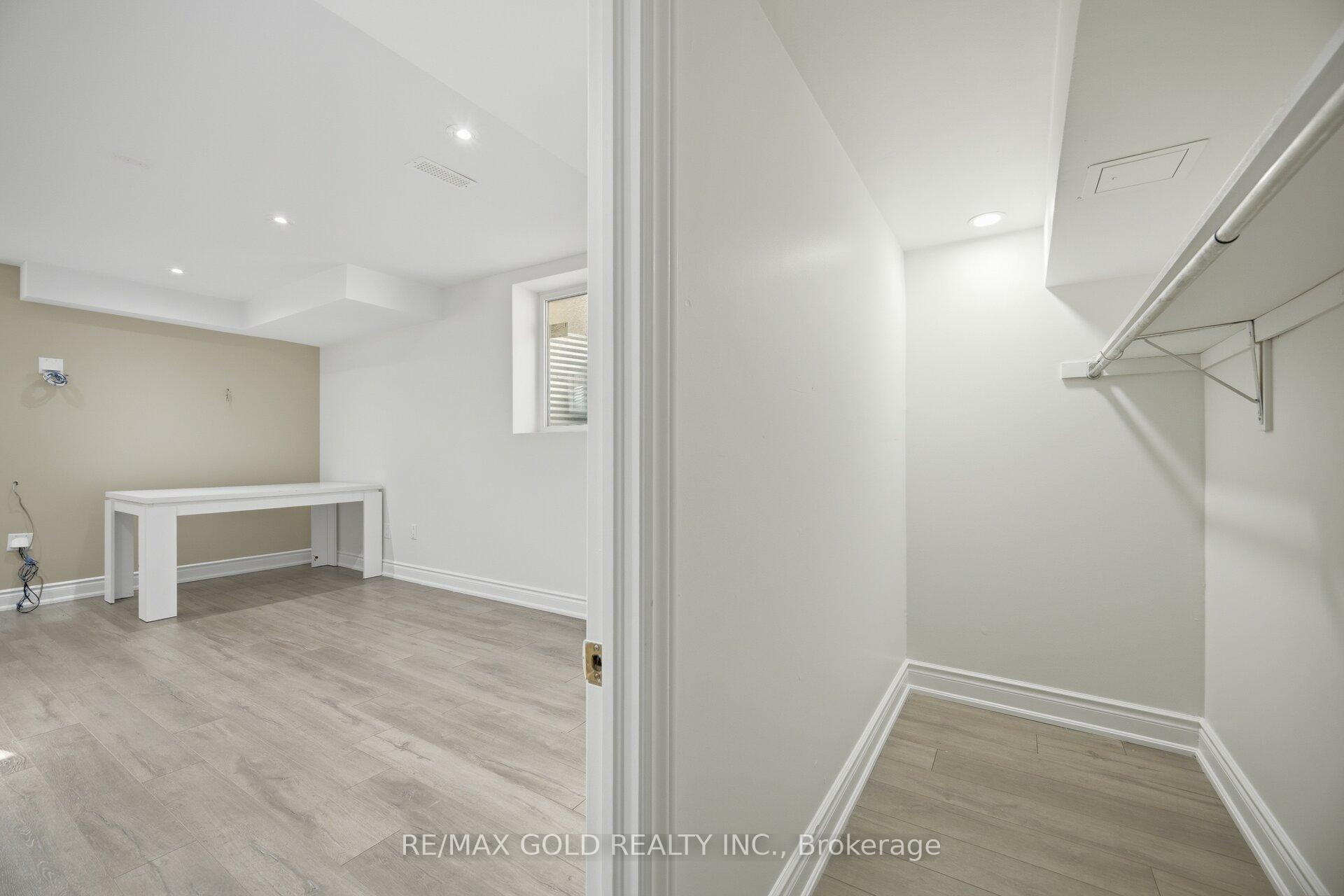 Photo 39 of 32 Ness Road, Brampton, Bram West — HOMEH