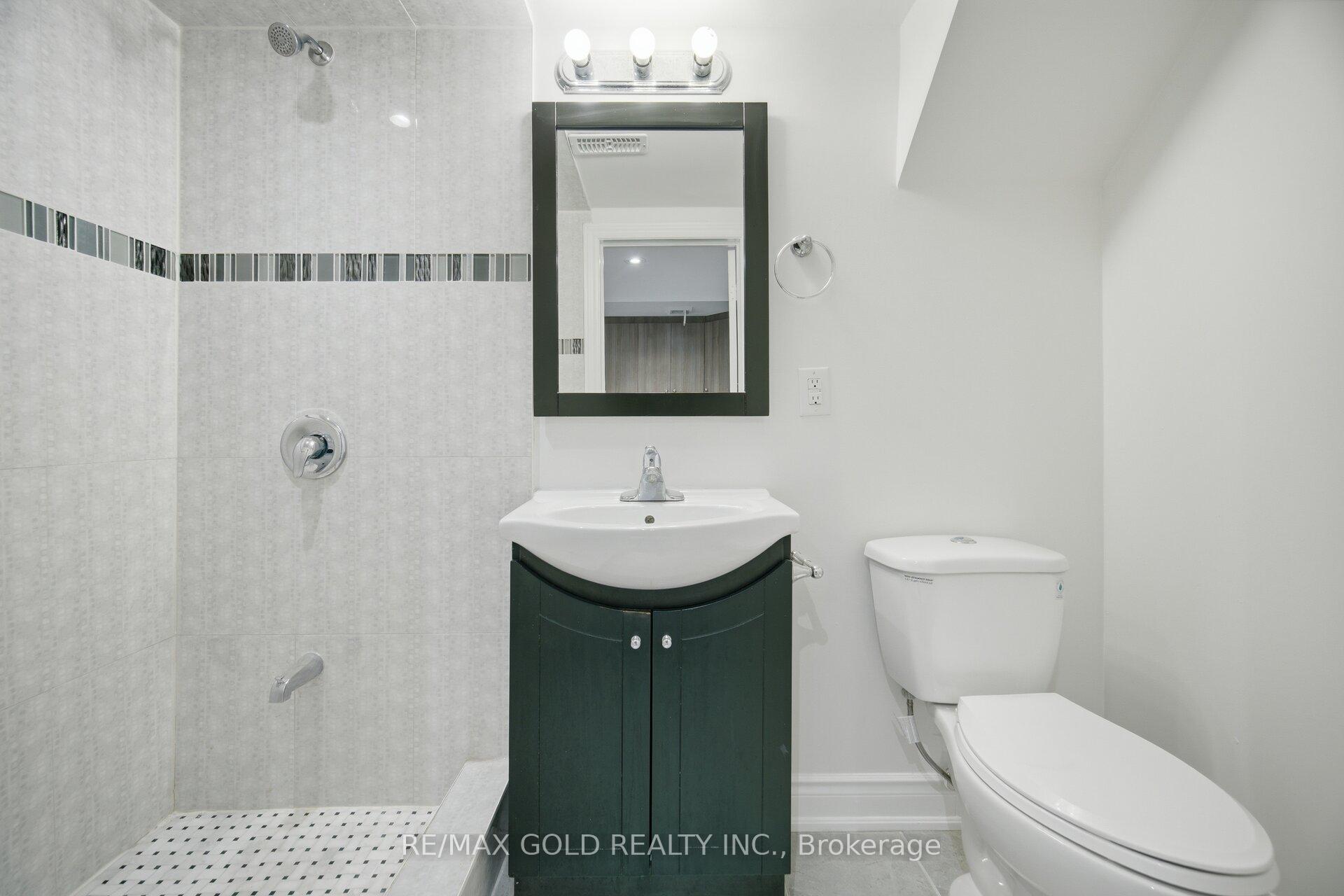 Photo 40 of 32 Ness Road, Brampton, Bram West — HOMEH