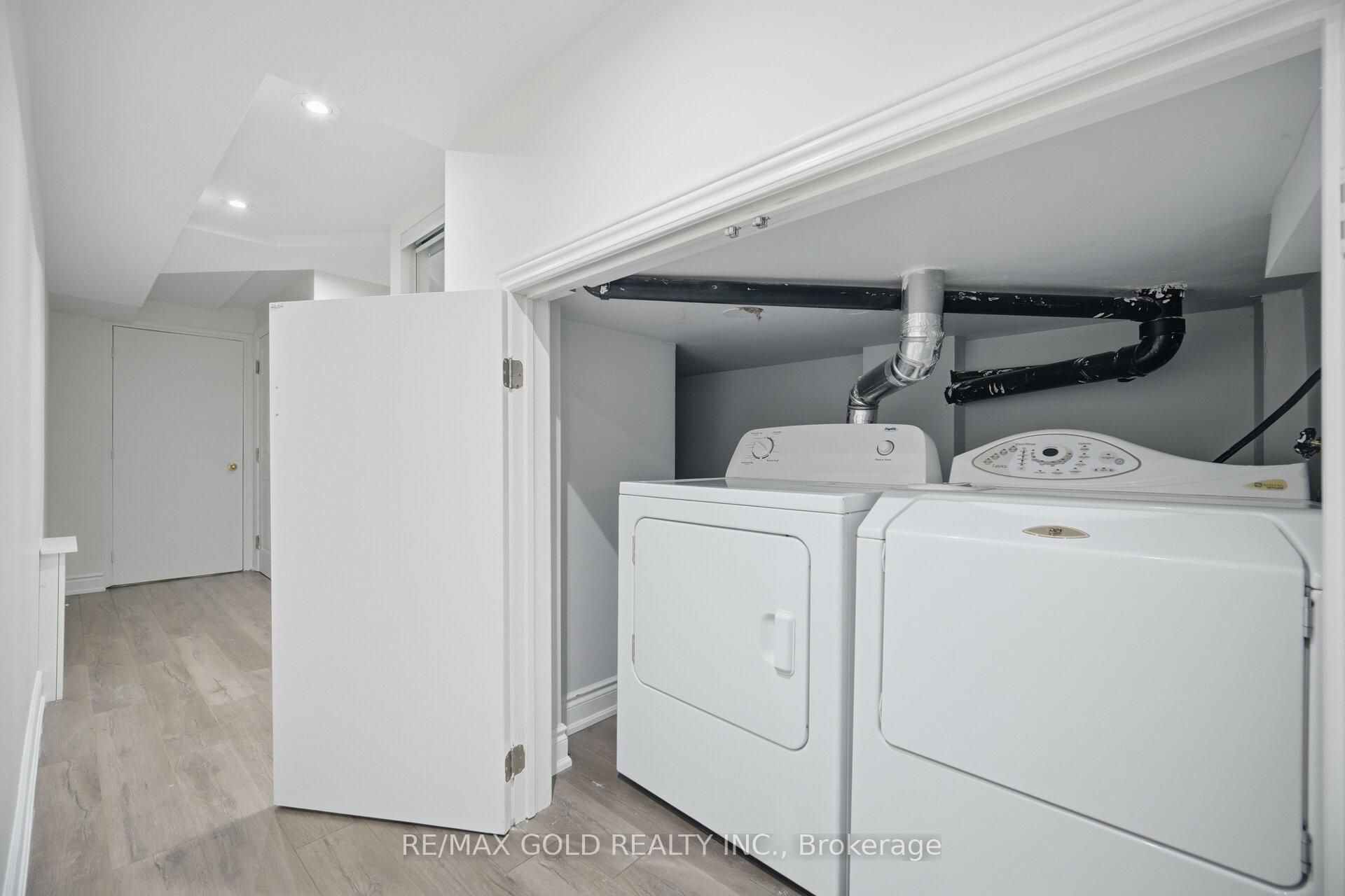 Photo 41 of 32 Ness Road, Brampton, Bram West — HOMEH