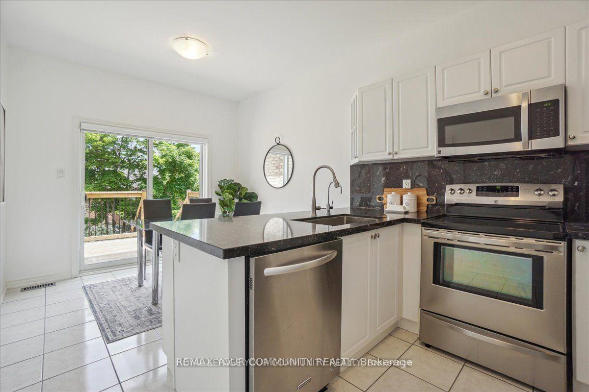 Photo 13 of 2172 Dawson Crescent, Innisfil, Alcona — HOMEH