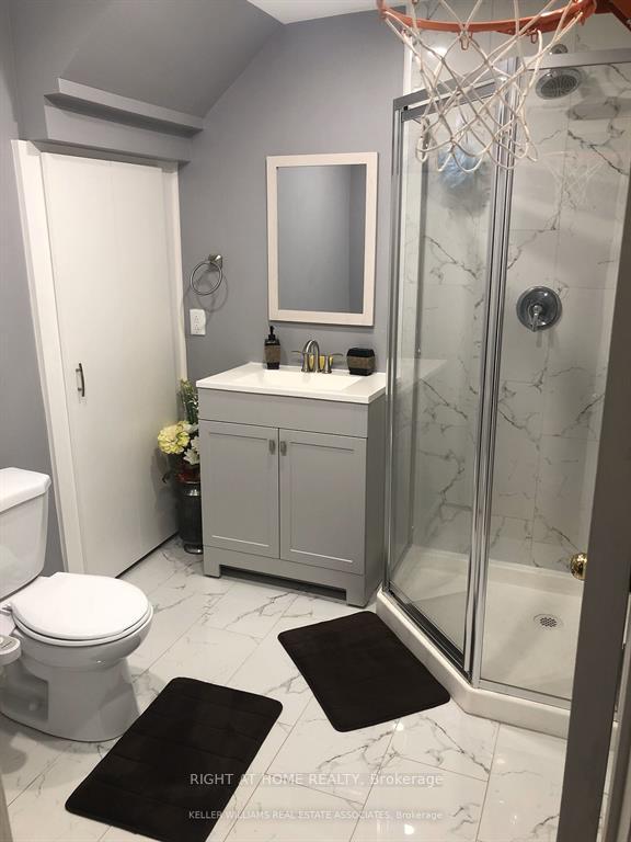 Photo 11 of 55 Activa Avenue, Kitchener, Larentian West — HOMEH