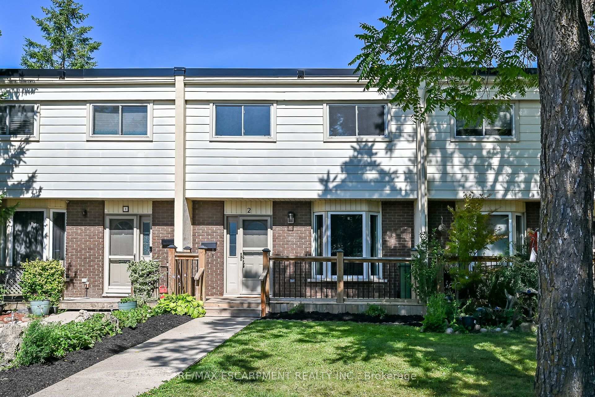 Photo 3 of Unit 2, 199 York Road, Hamilton, Dundas — HOMEH
