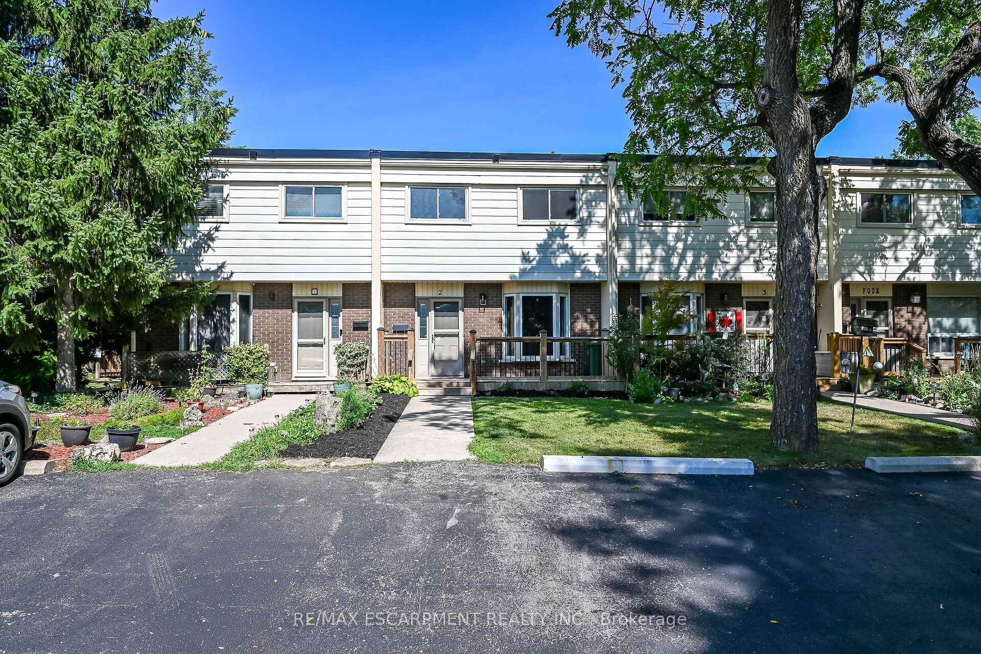 Photo 4 of Unit 2, 199 York Road, Hamilton, Dundas — HOMEH