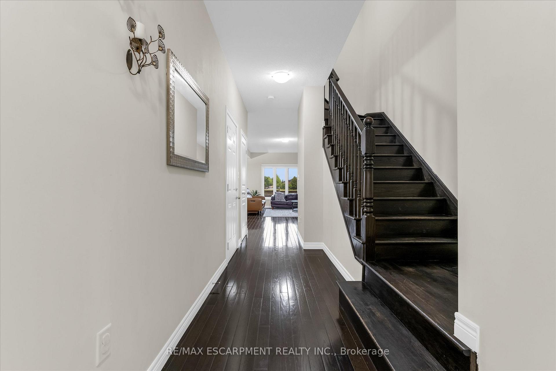 Photo 3 of Unit 13, 370 Stonehenge Drive, Hamilton, Meadowlands — HOMEH