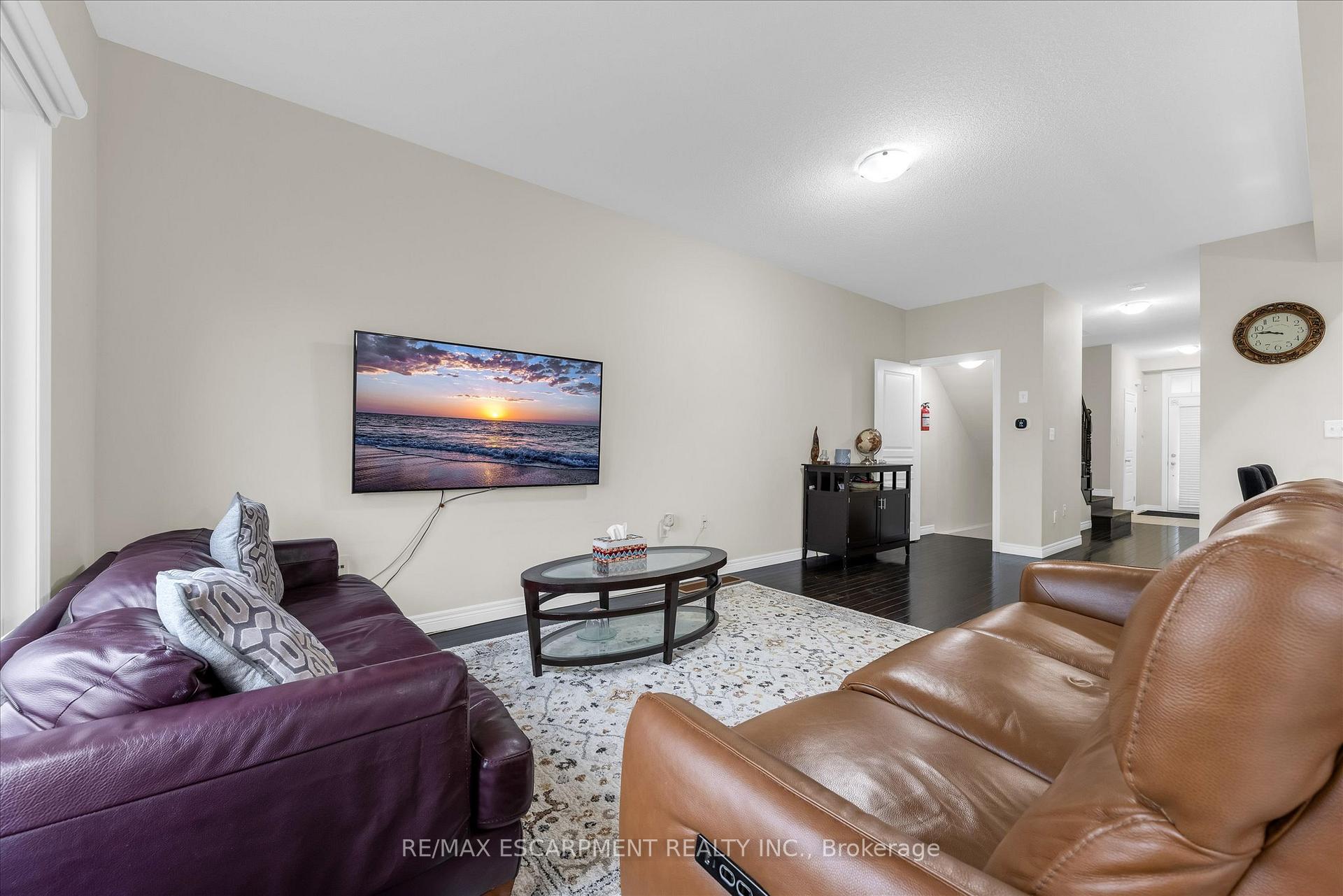 Photo 7 of Unit 13, 370 Stonehenge Drive, Hamilton, Meadowlands — HOMEH